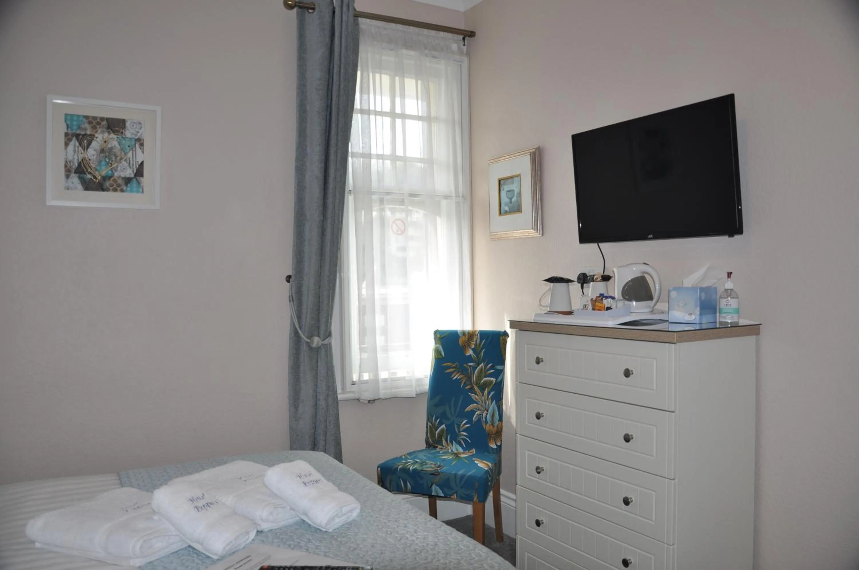 Bedroom, Bed in Hotel Peppers