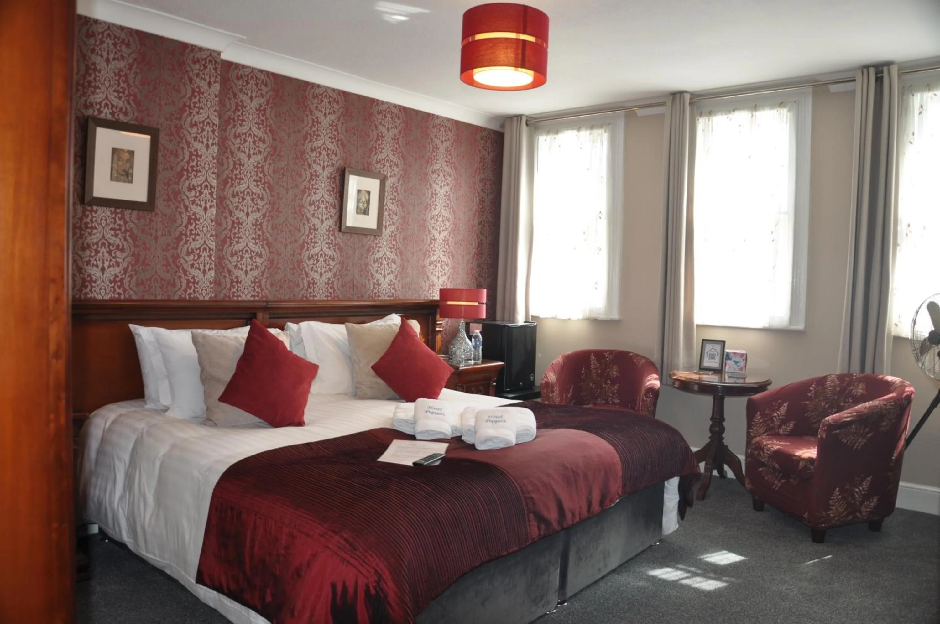 Bedroom, Bed in Hotel Peppers