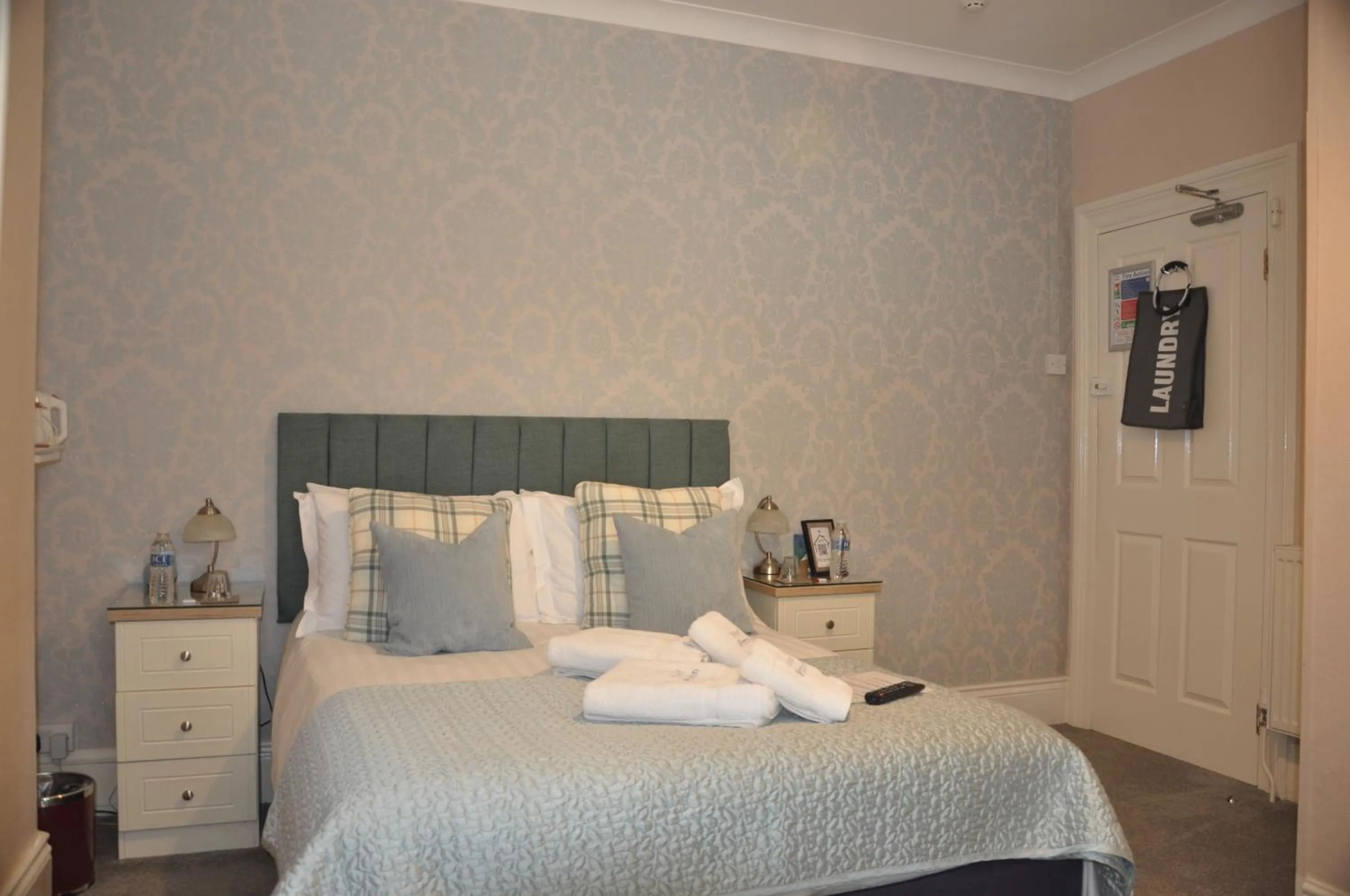 Bedroom, Bed in Hotel Peppers