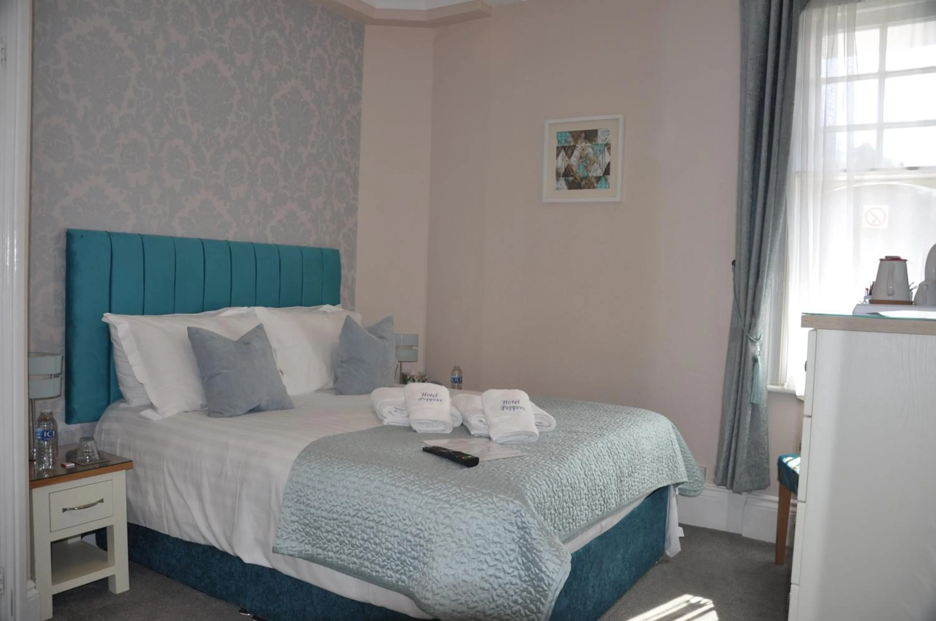 Bedroom, Bed in Hotel Peppers