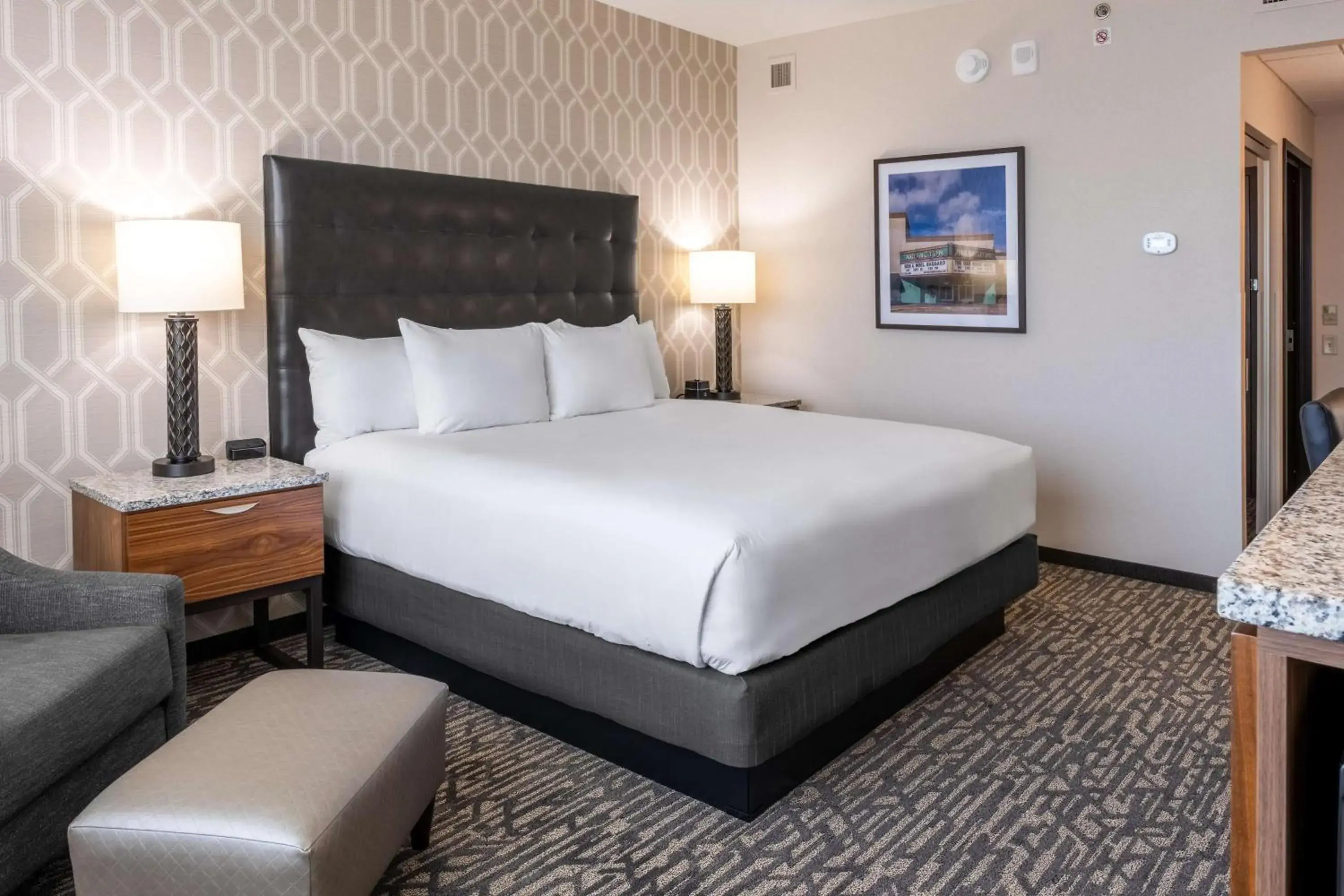 Deluxe King Room in Drury Plaza Hotel Dallas Arlington Deluxe King Room in Drury Plaza Hotel Dallas Arlington