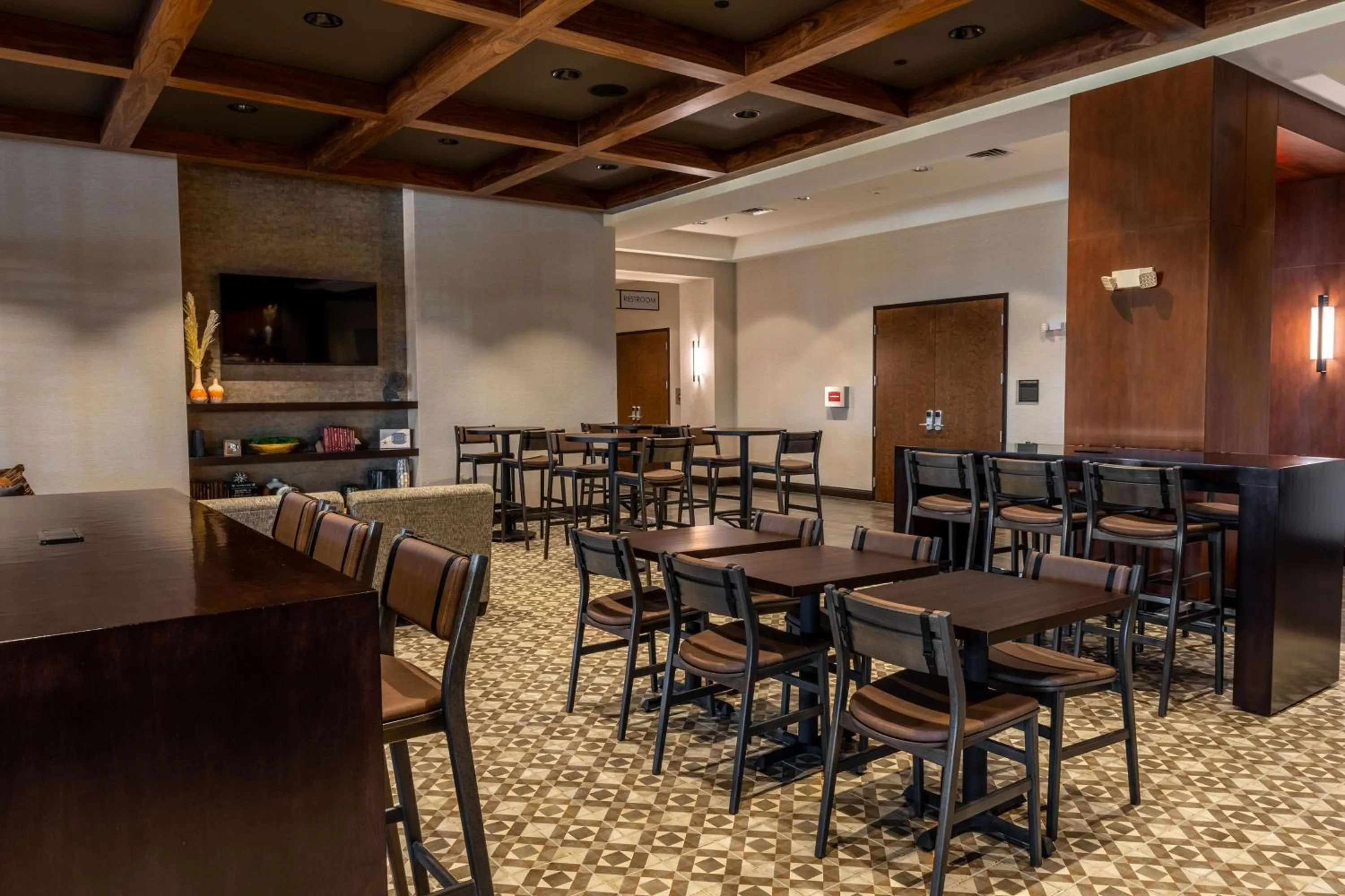 Restaurant/places to eat in Drury Plaza Hotel Dallas Arlington