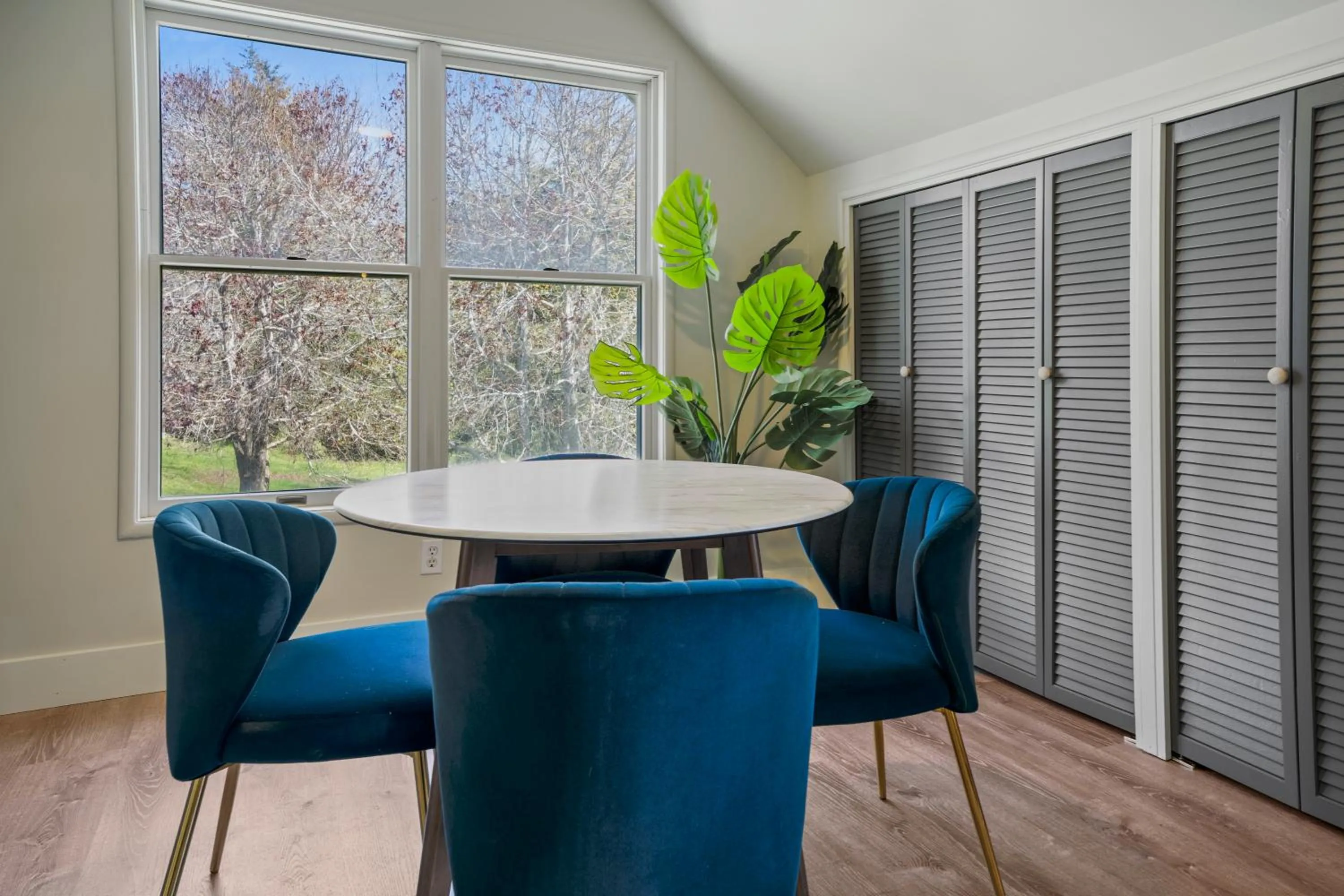 Seating area in Mendo Bungalow