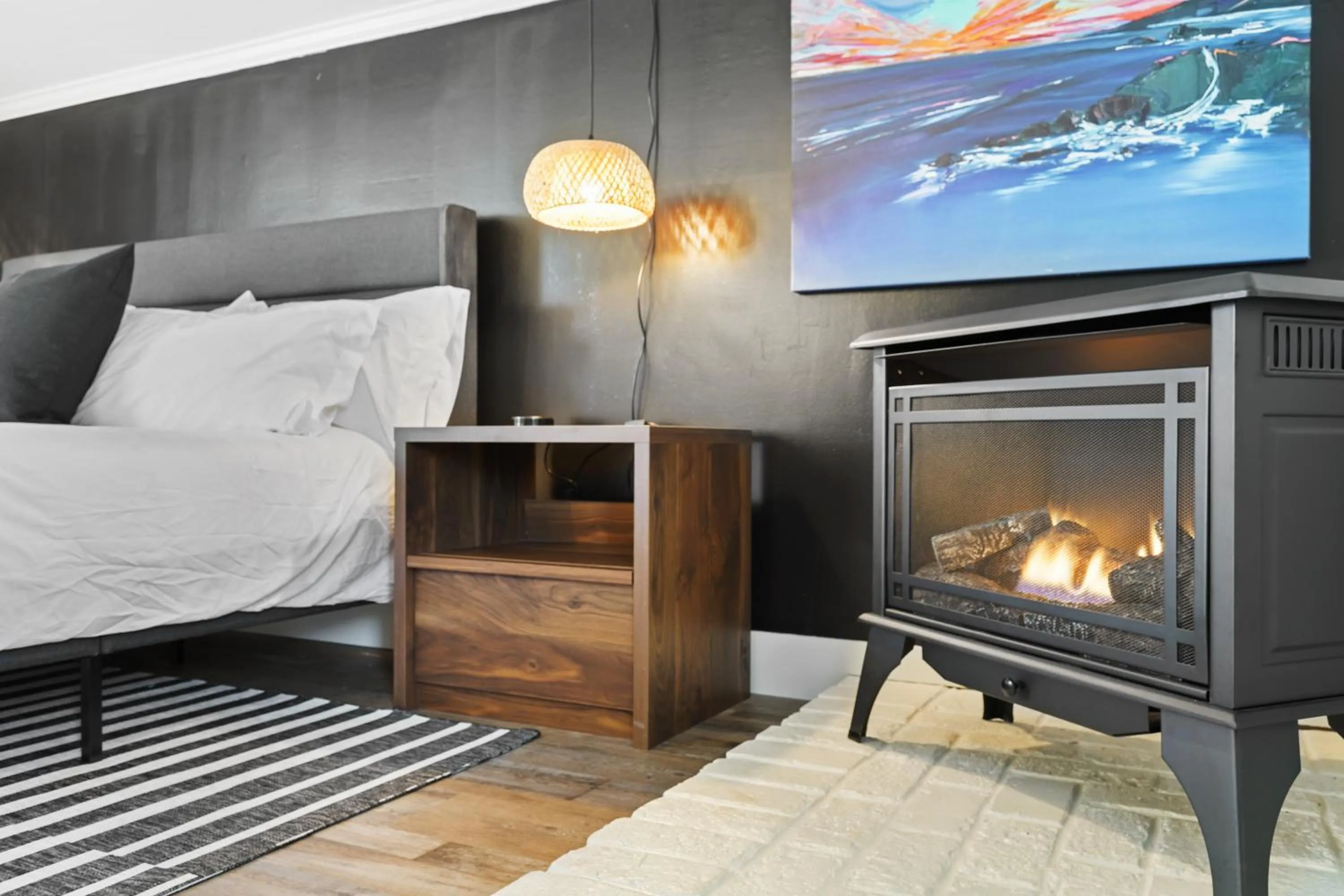 flat iron, Bed in Mendo Bungalow