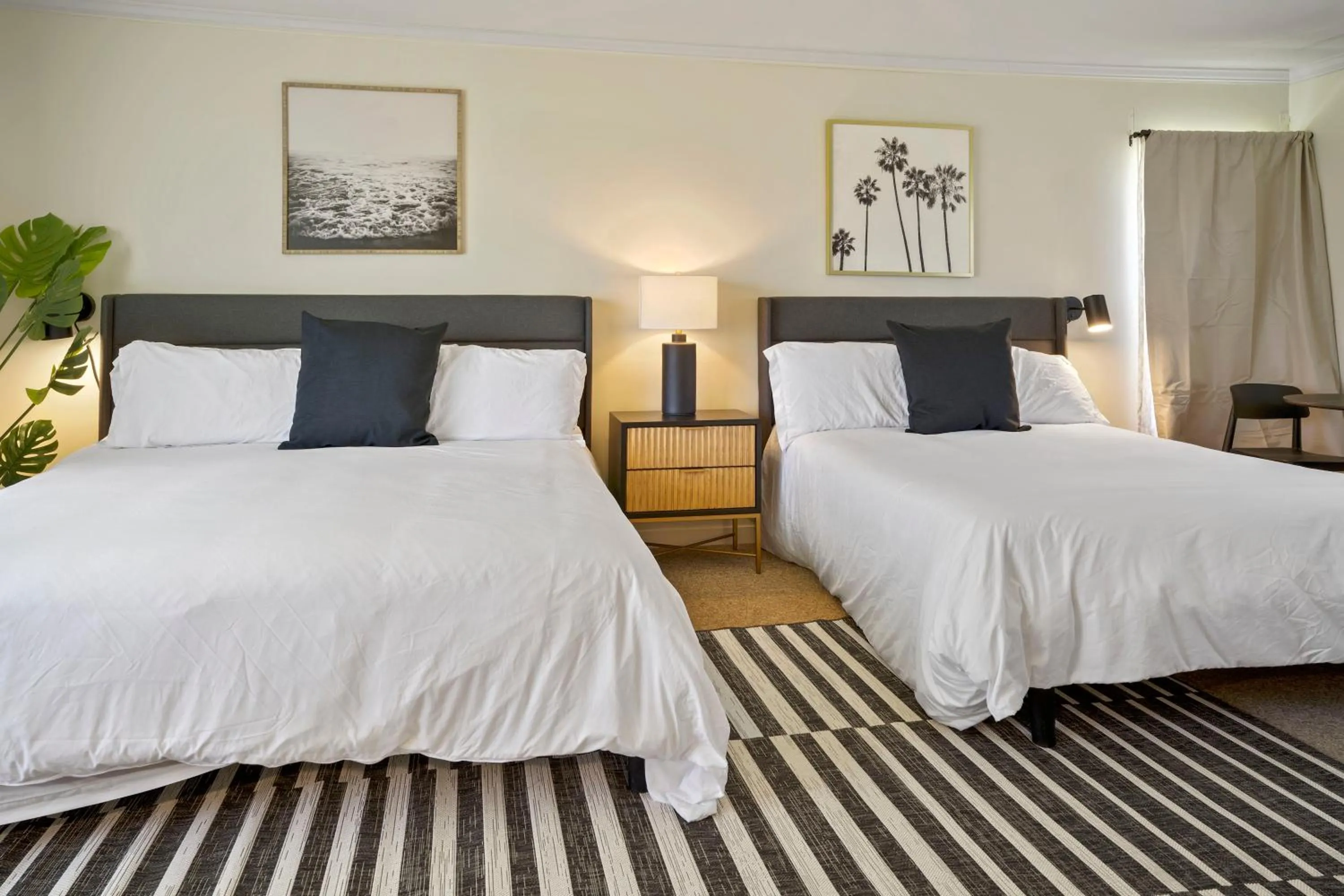 Bed in Mendo Bungalow