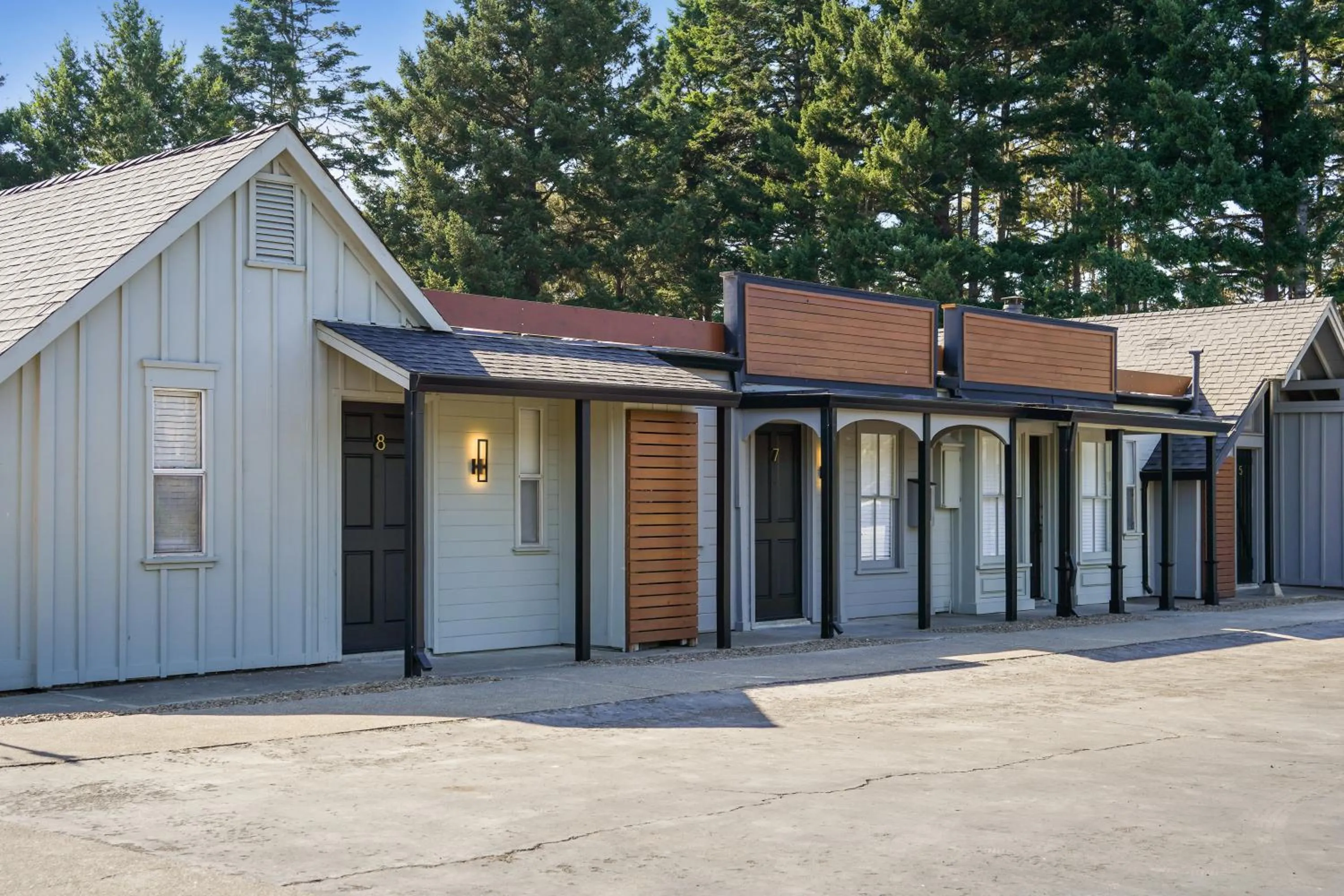 Day in Mendo Bungalow