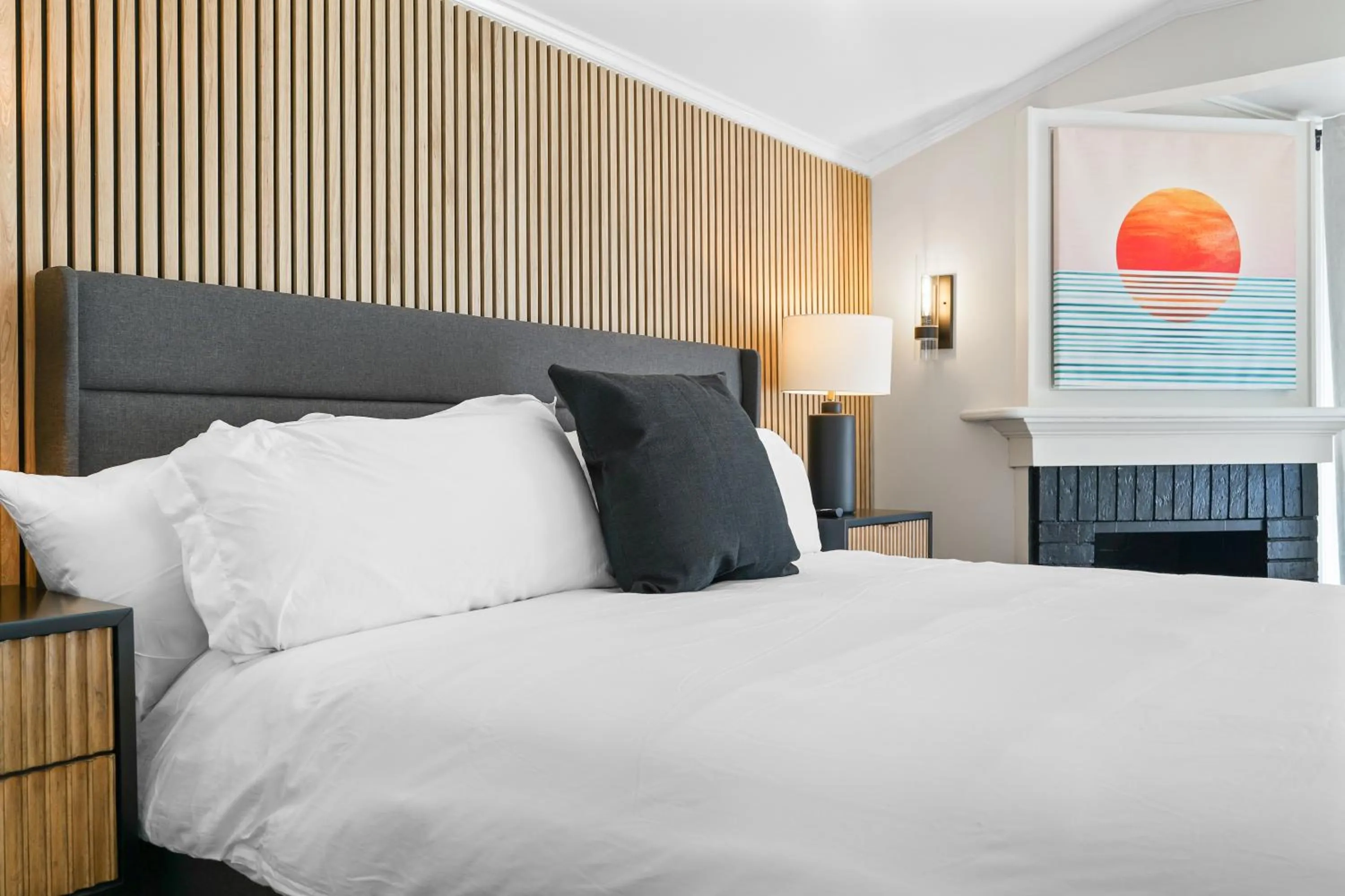 Bed in Mendo Bungalow