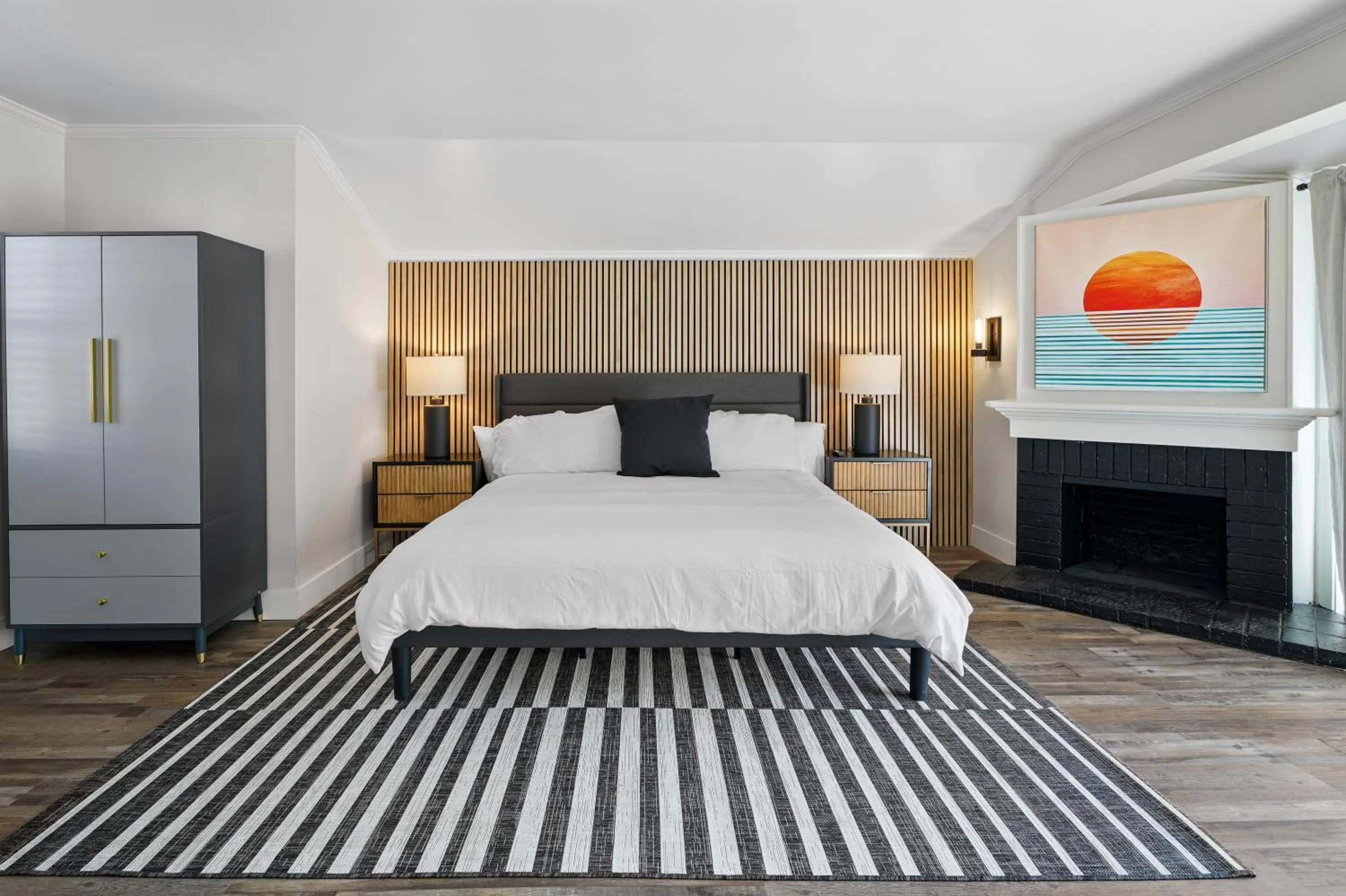 Bed in Mendo Bungalow