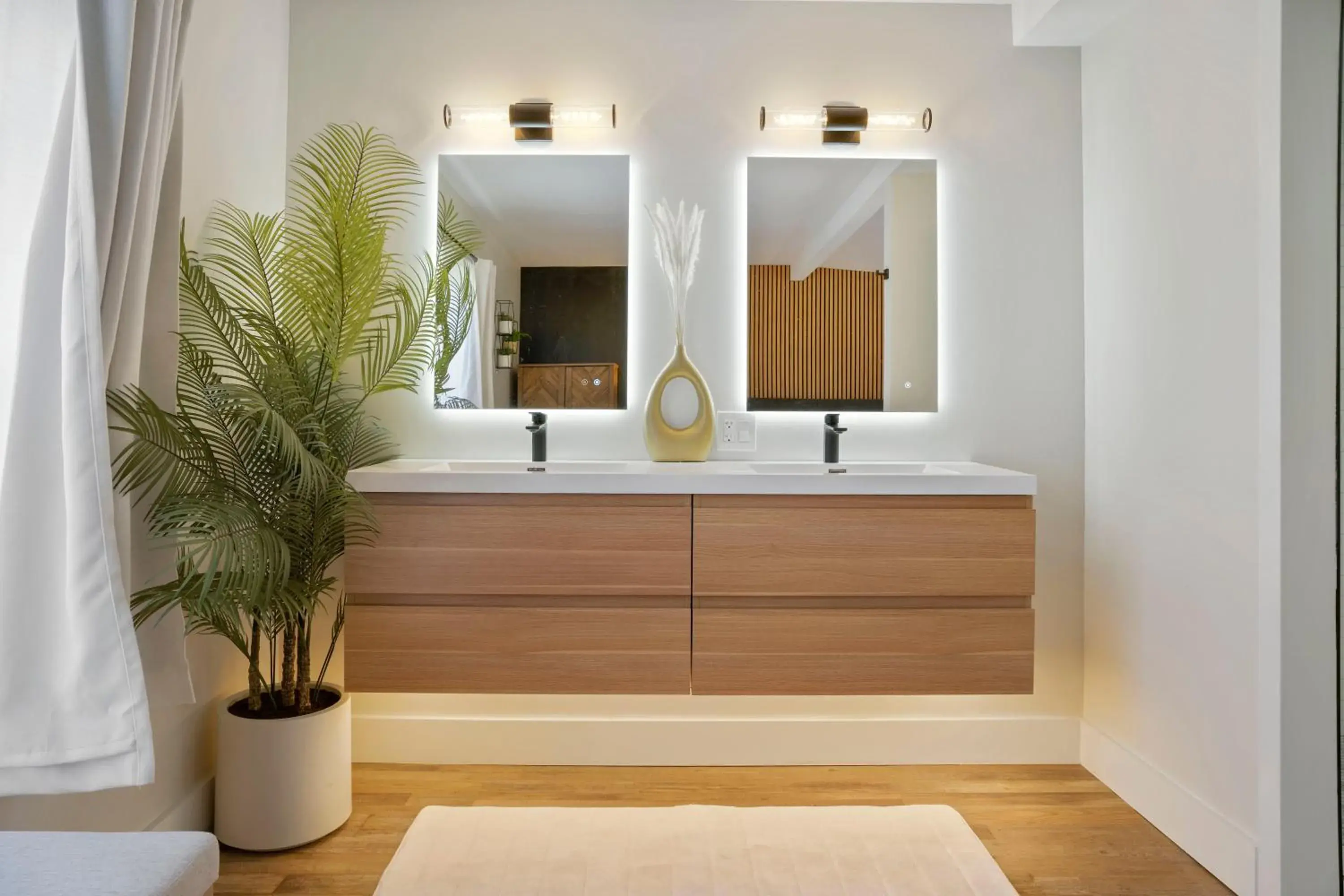 Deluxe Double Room (2 Adults + 1 Child) in Mendo Bungalow Deluxe Double Room (2 Adults + 1 Child) in Mendo Bungalow