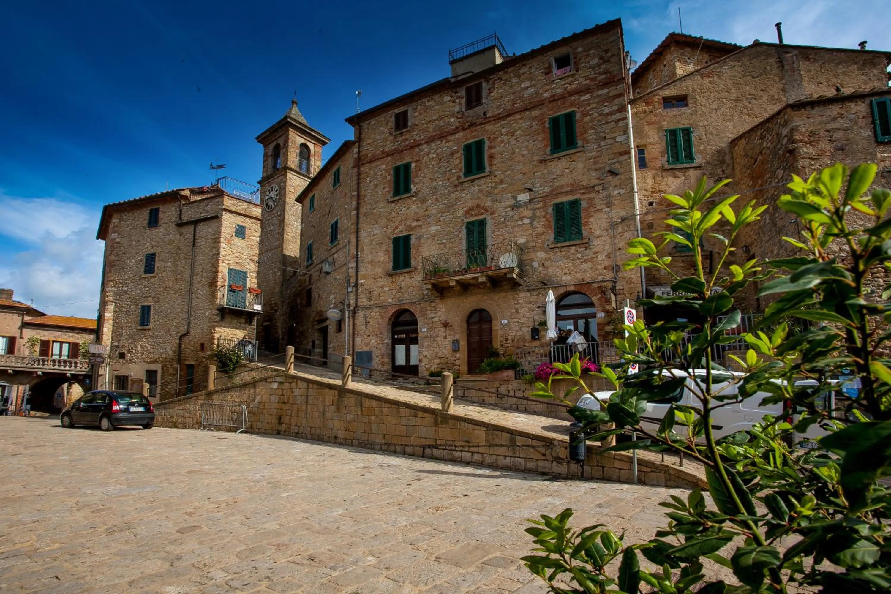 Property building in Borgo alle Mura