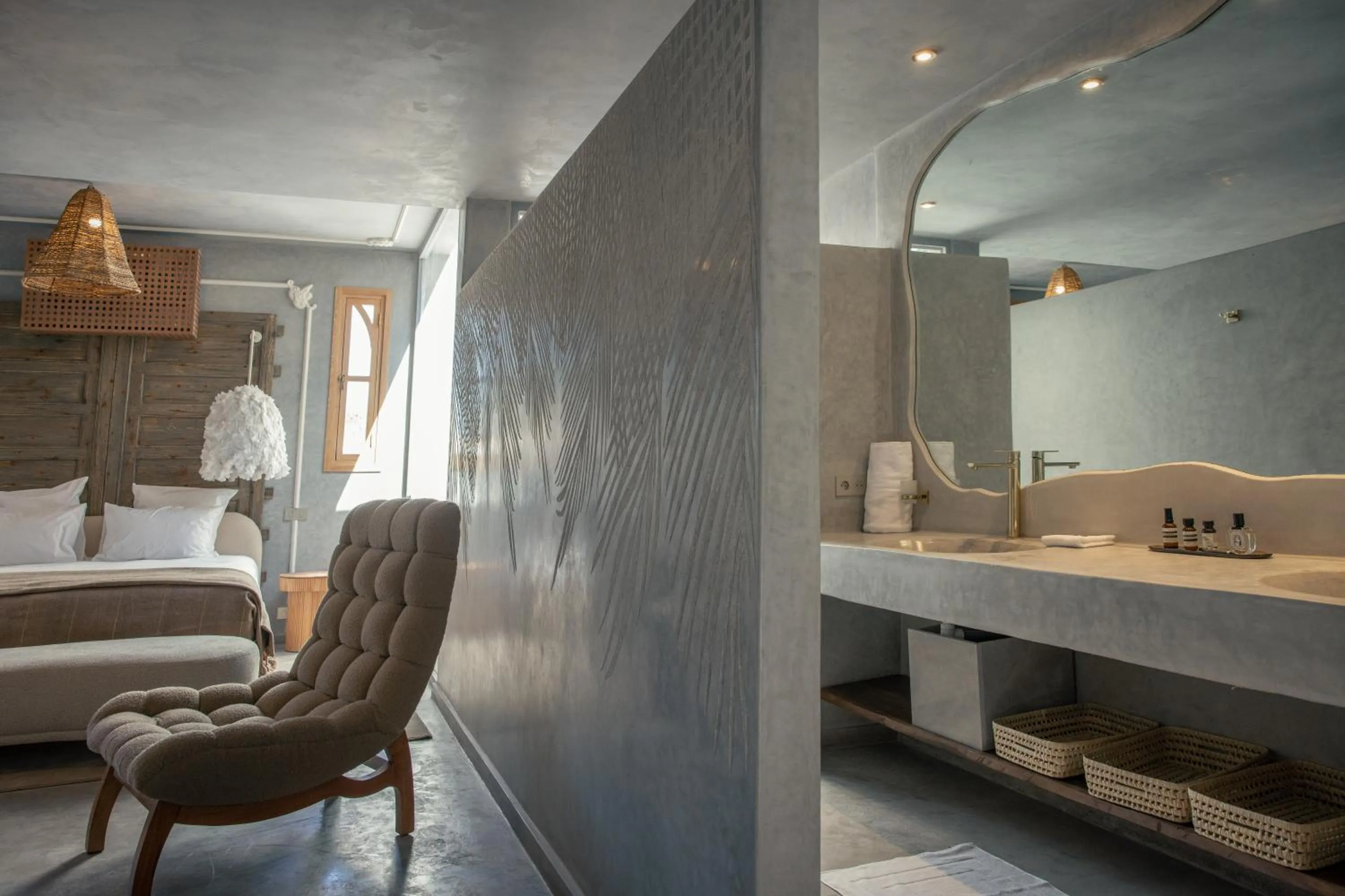 Bathroom, Bed in Les Palmiers Boutique Hôtel & Spa