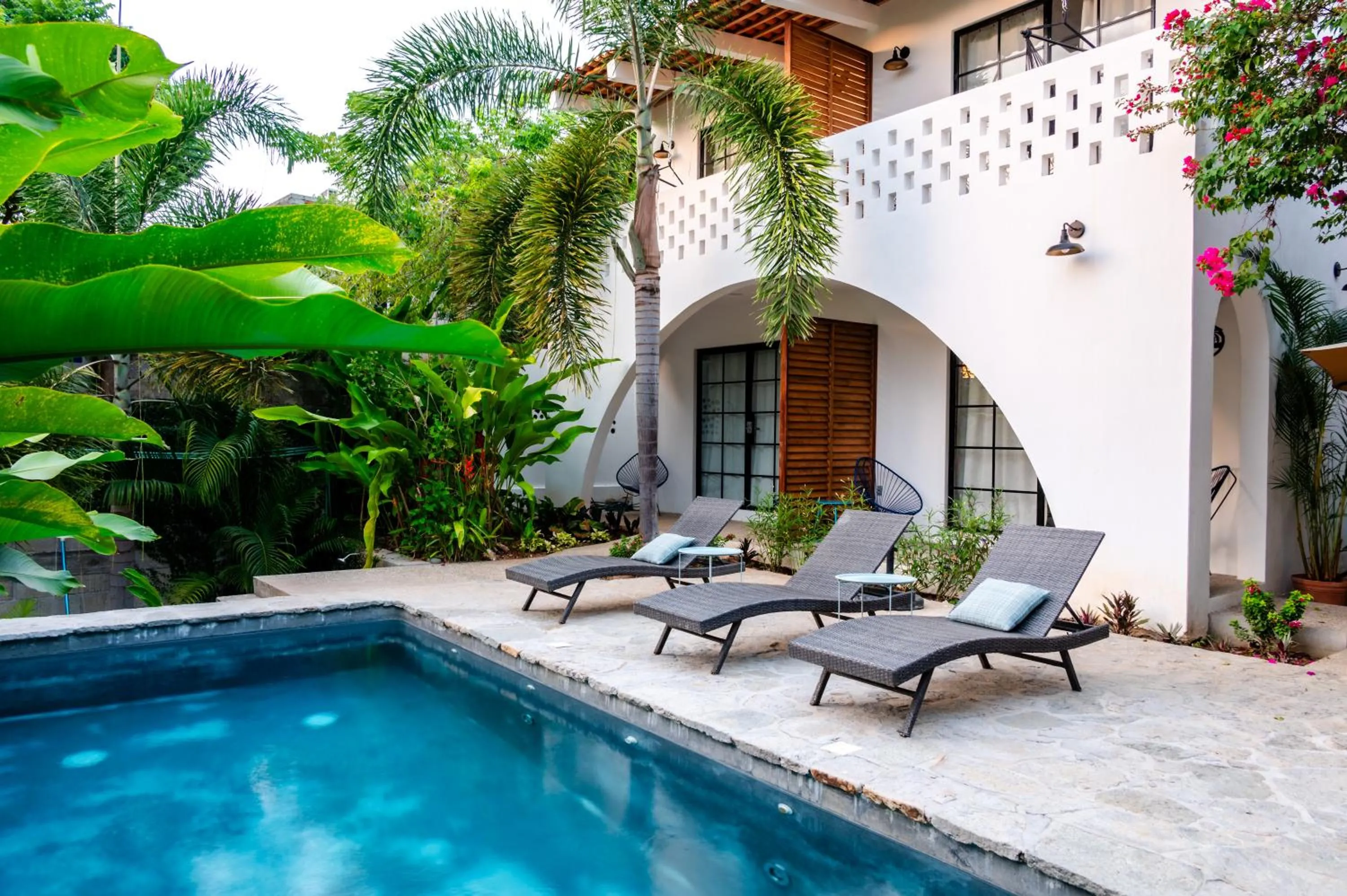 King bed, Kitchenette, Air Conditioning, Pool, Fast WiFi - Aire at Casa Calavera