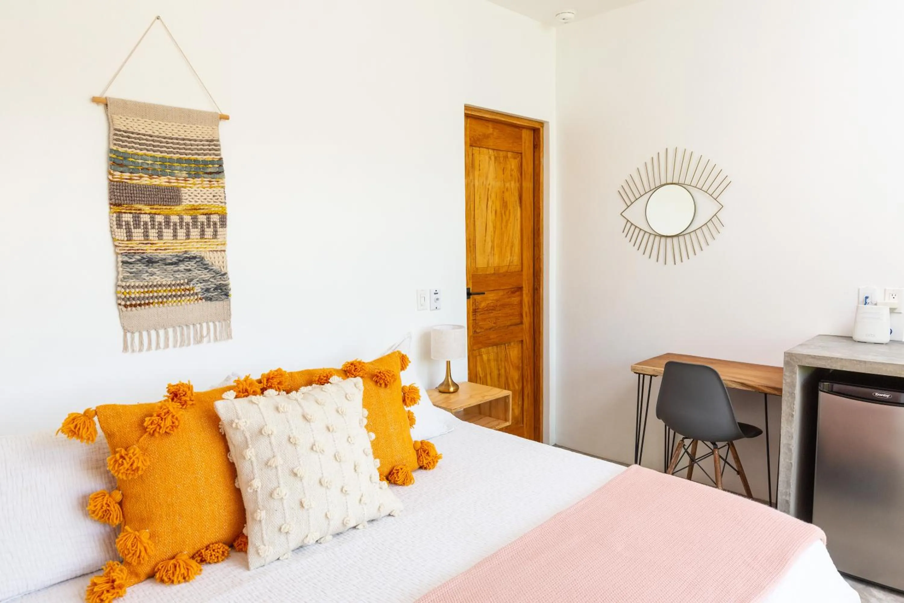 Bed in King bed, Kitchenette, Air Conditioning, Pool, Fast WiFi - Aire at Casa Calavera
