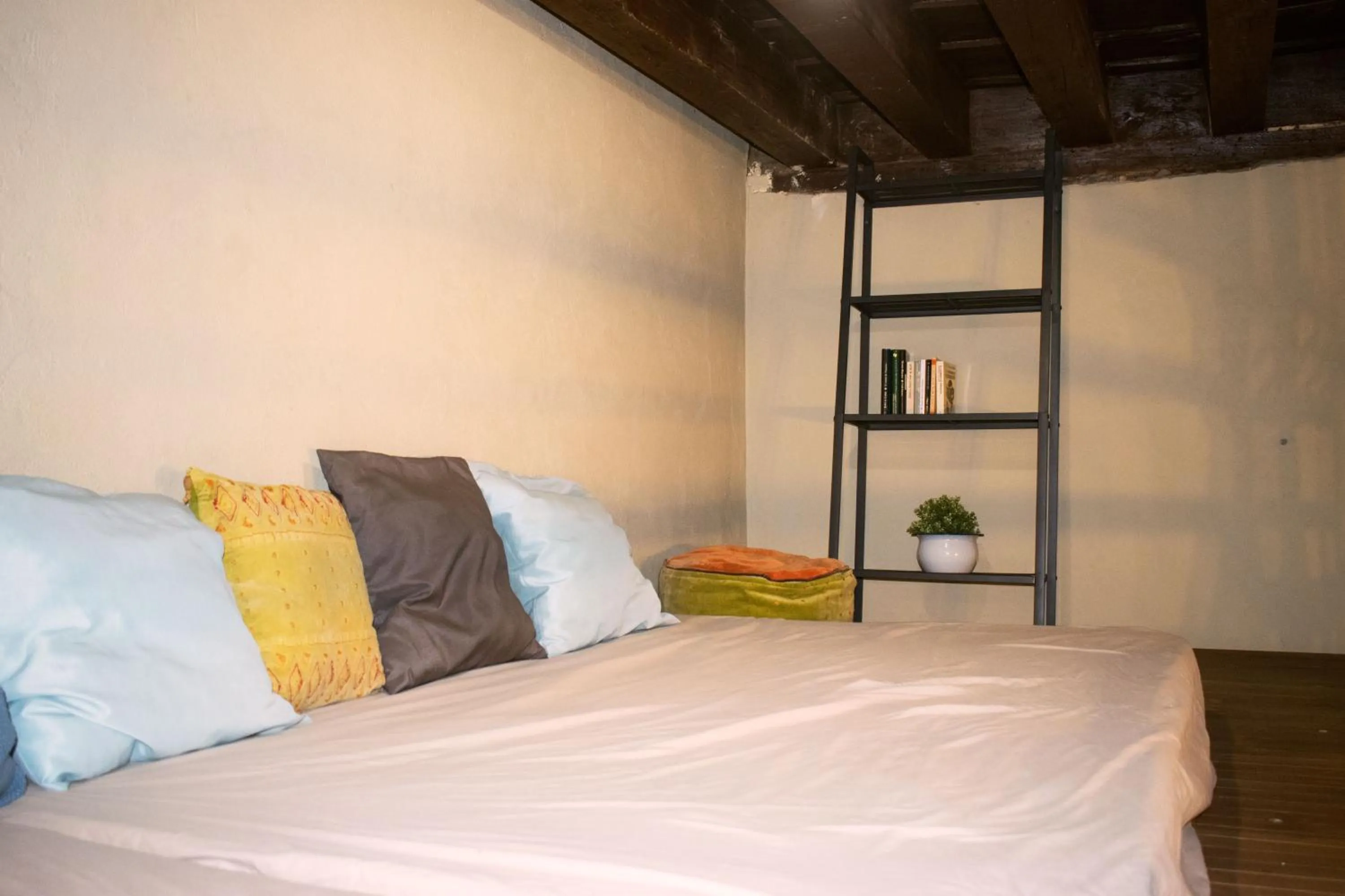 Bed in Palacio de Velamazán