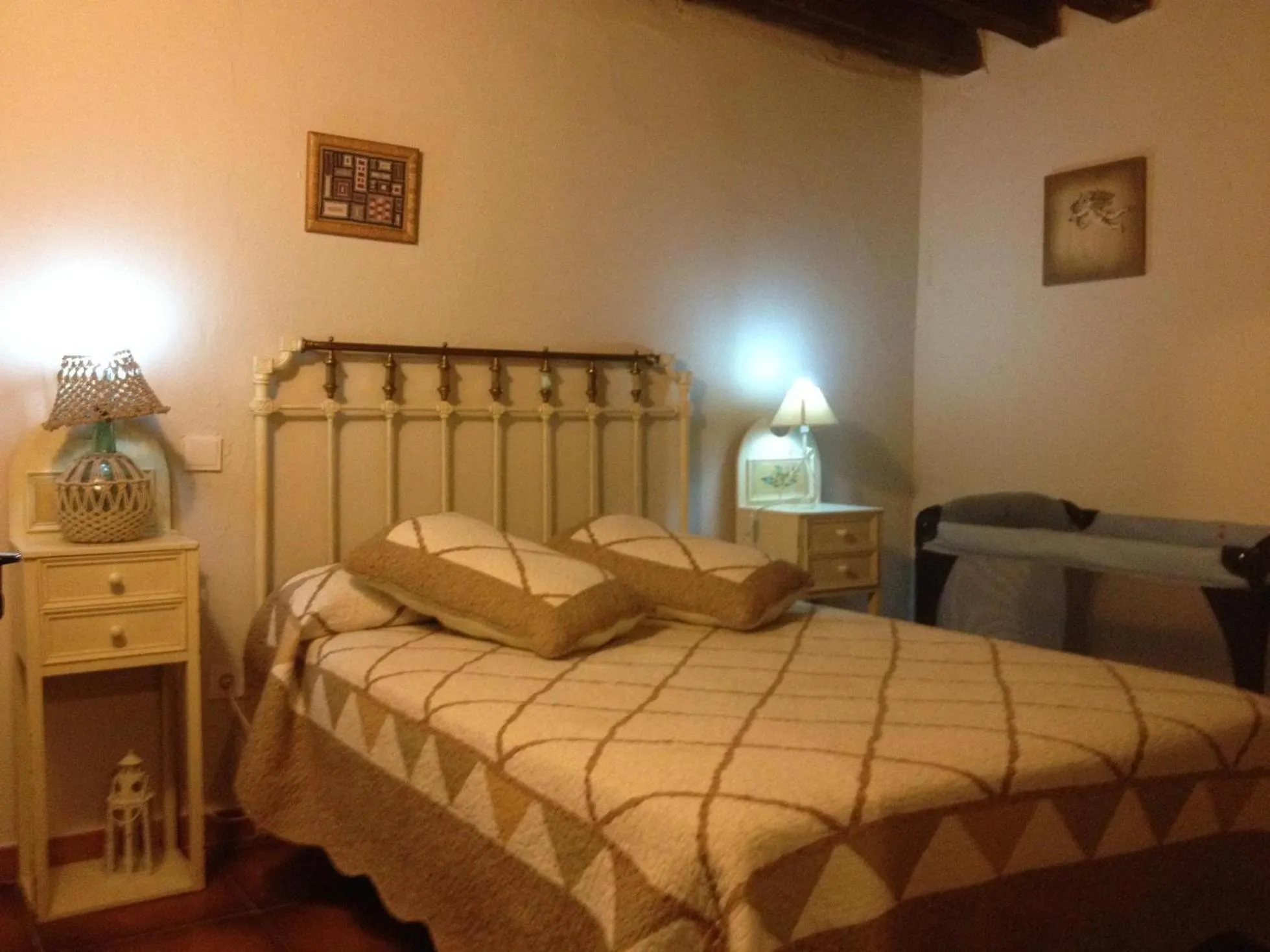 Bed in Palacio de Velamazán