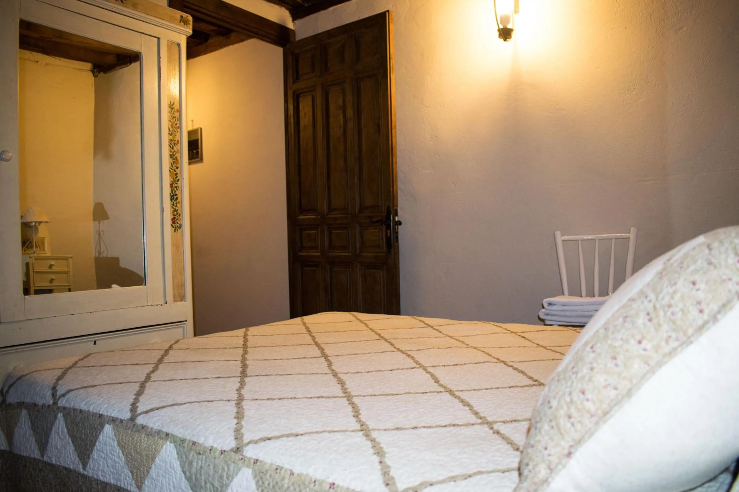 Bed in Palacio de Velamazán