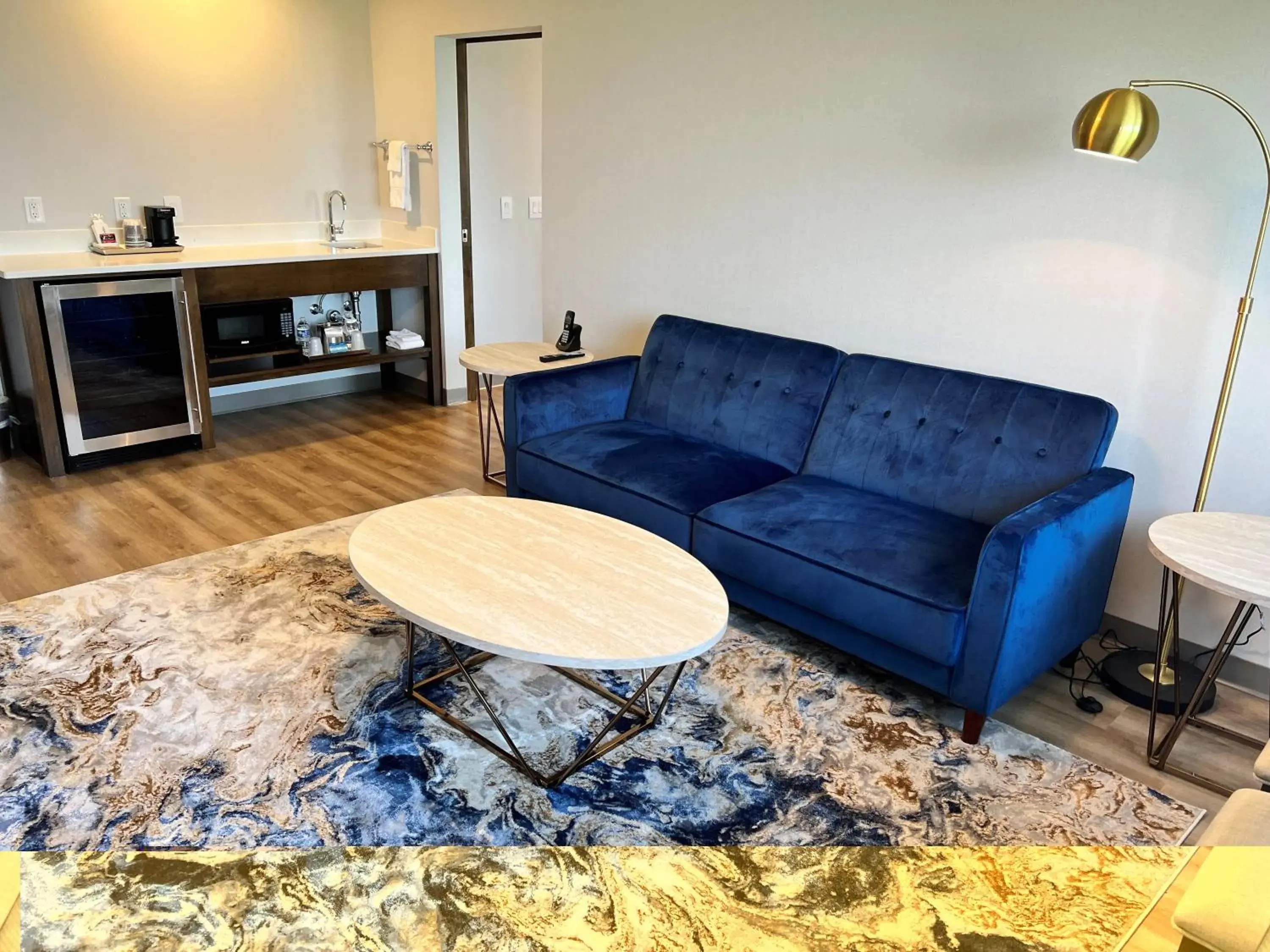 Living room in Radisson Hotel La Crosse Living room in Radisson Hotel La Crosse