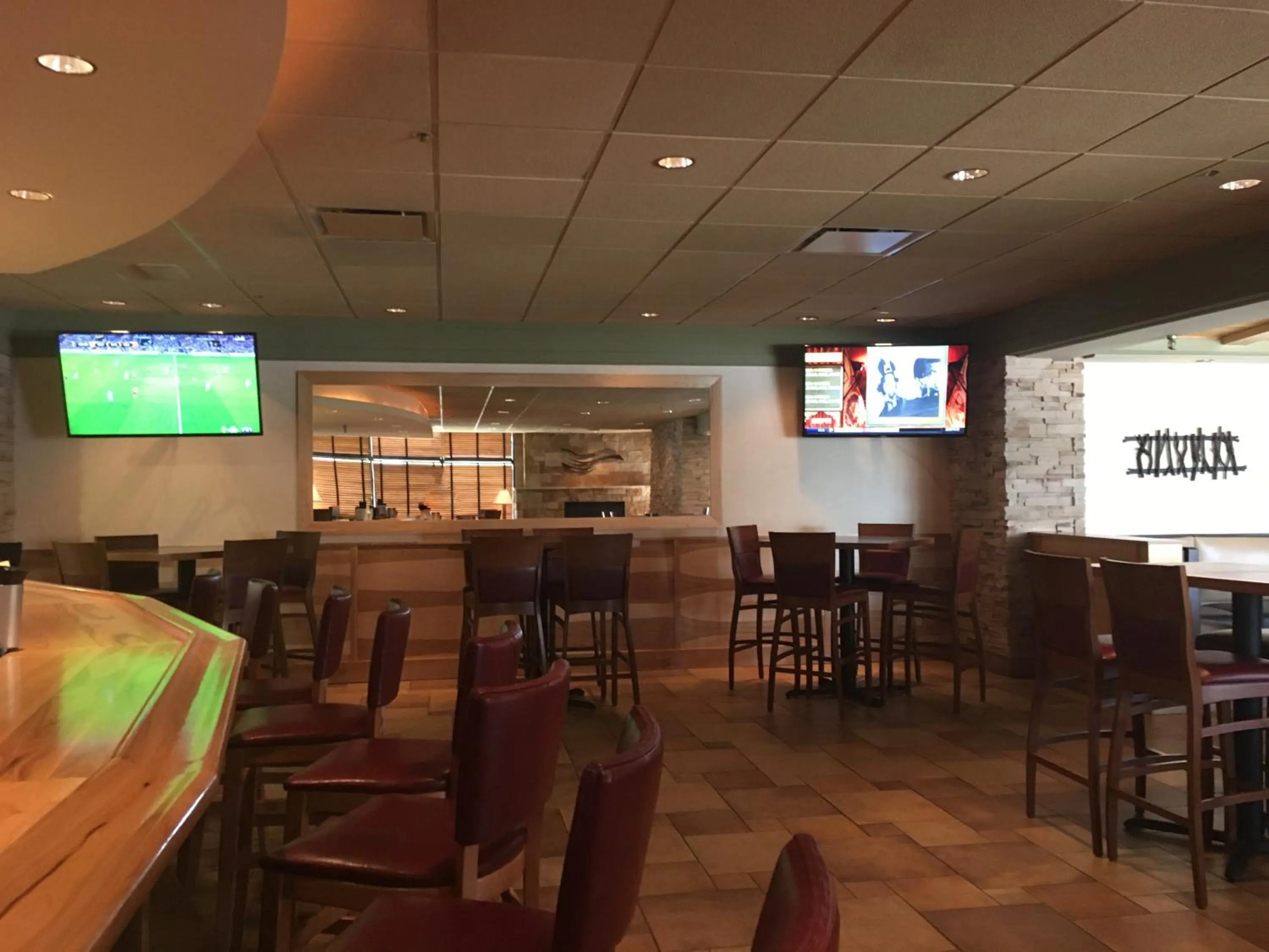 Restaurant/places to eat in Radisson Hotel La Crosse