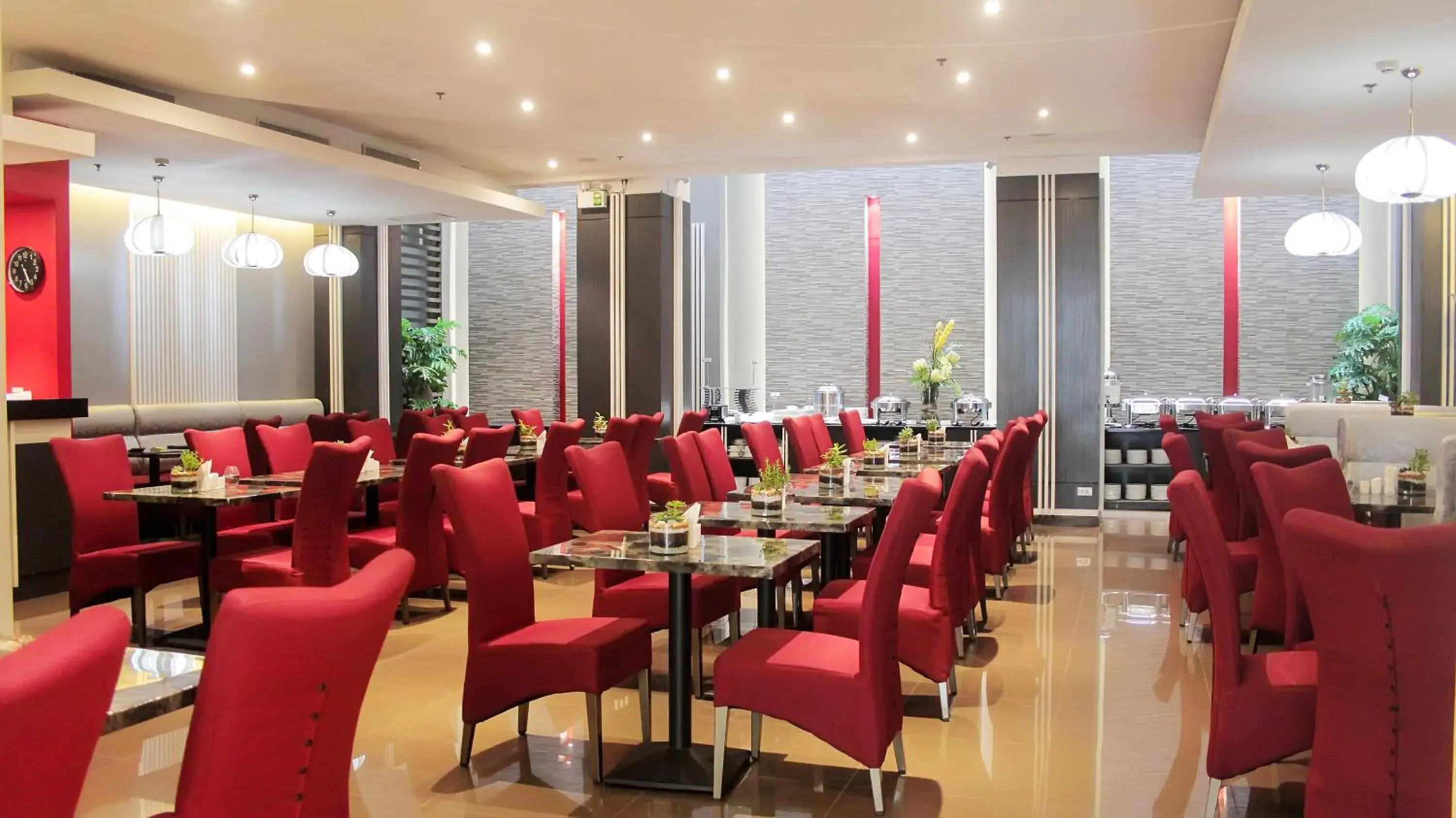 Restaurant/places to eat in Brentwood Suites Restaurant/places to eat in Brentwood Suites