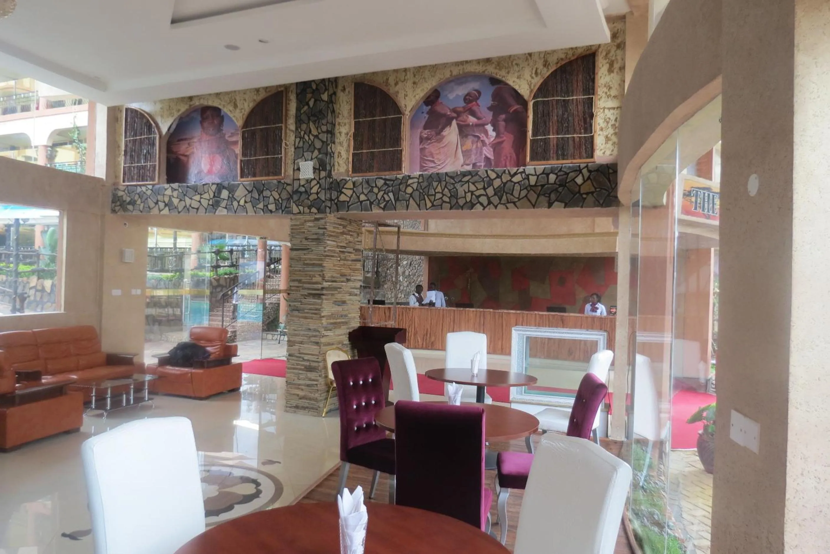 Restaurant/places to eat in Aturukan Hotel