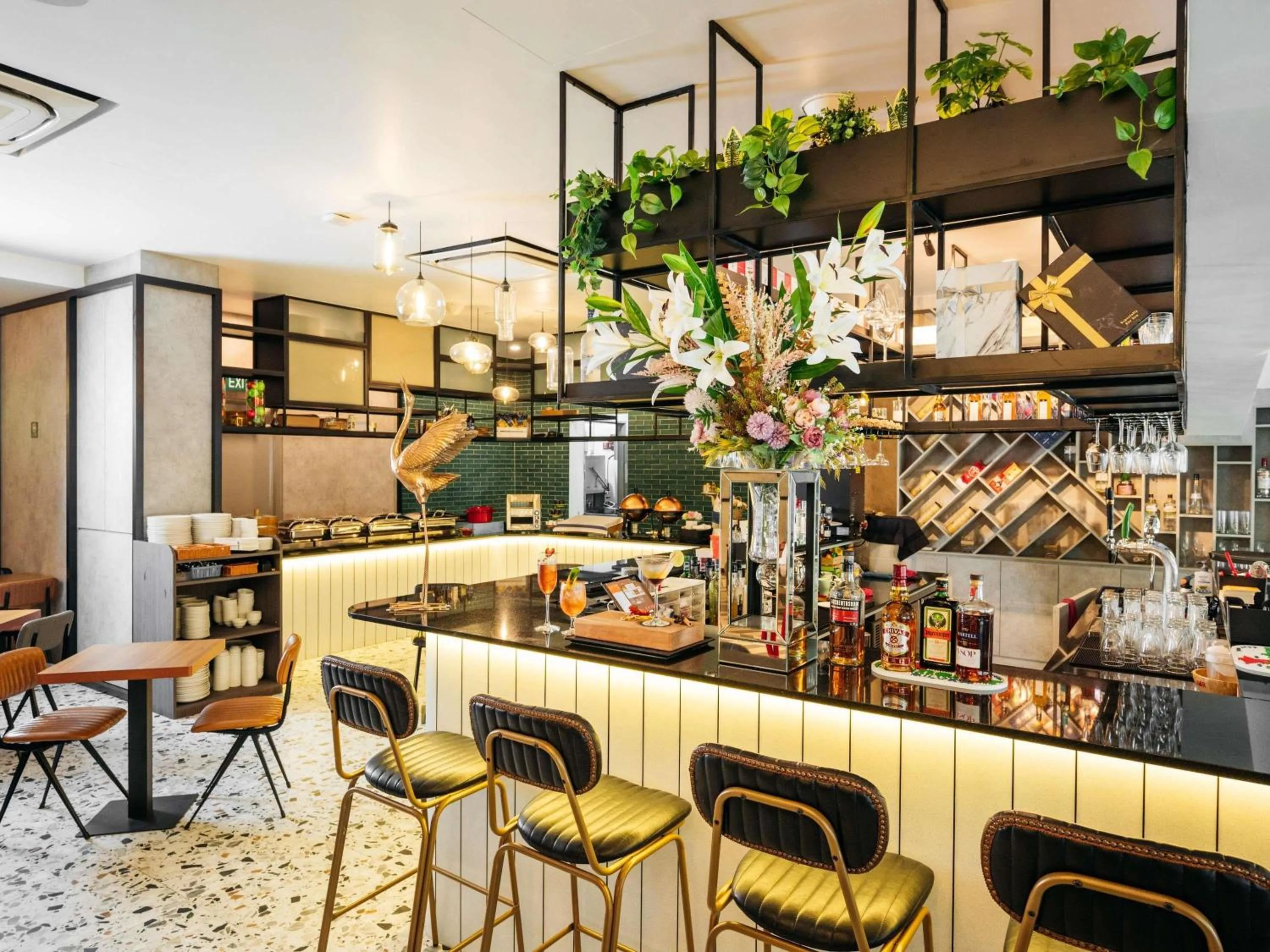 Restaurant/places to eat in Mercure Singapore Tyrwhitt