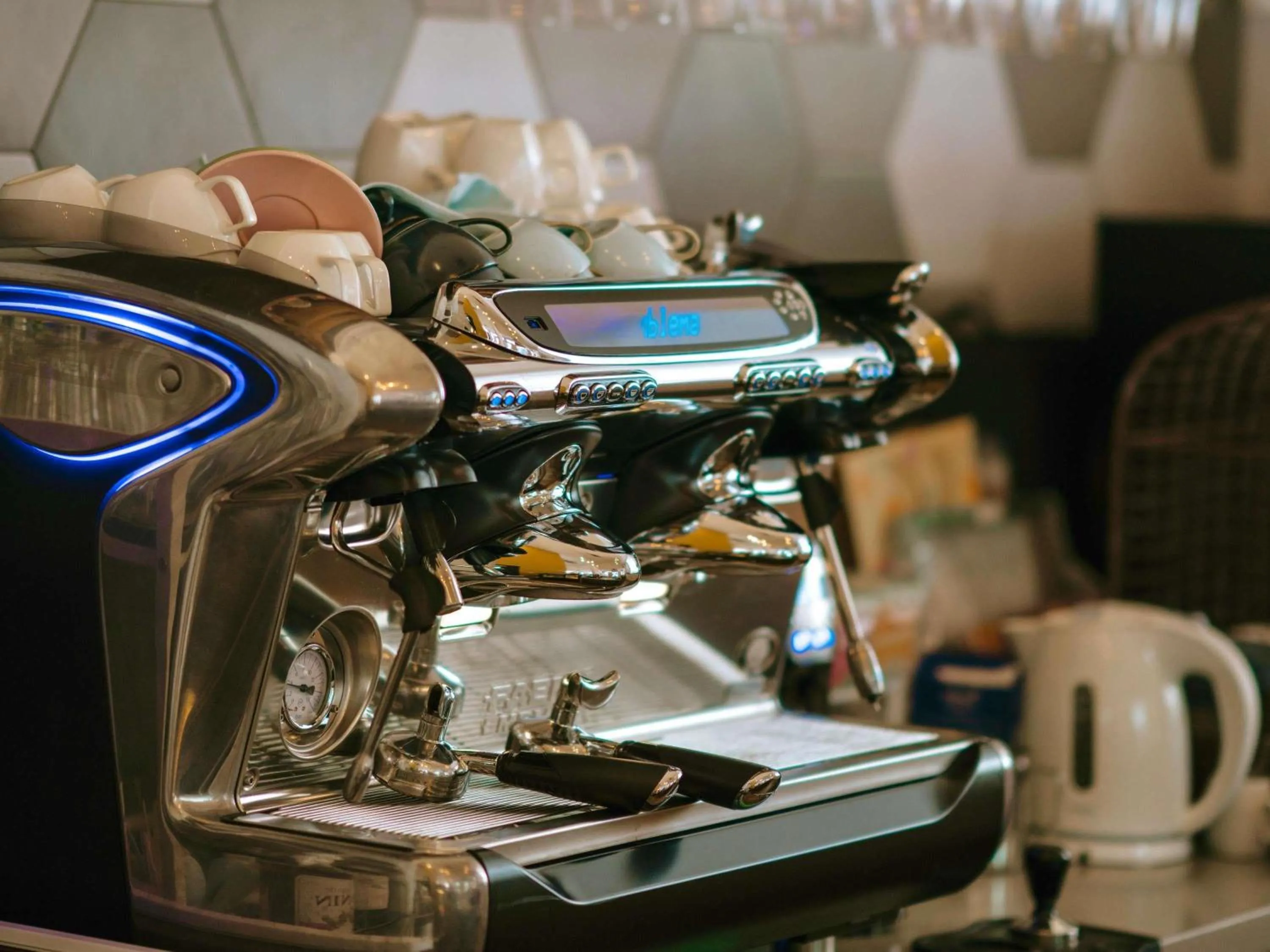 Restaurant/places to eat in Mercure Singapore Tyrwhitt