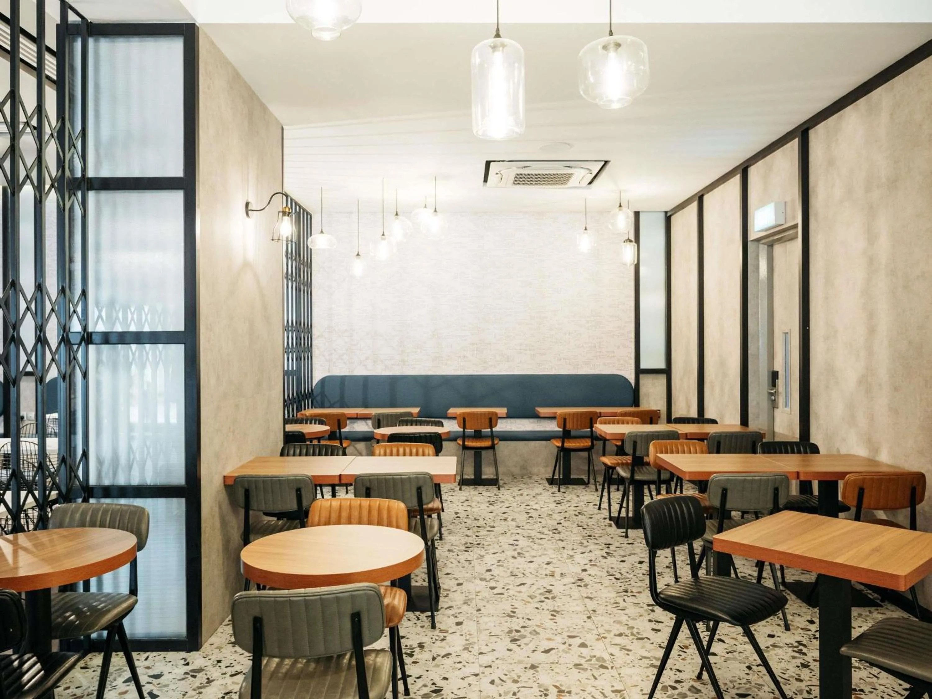 Breakfast in Mercure Singapore Tyrwhitt