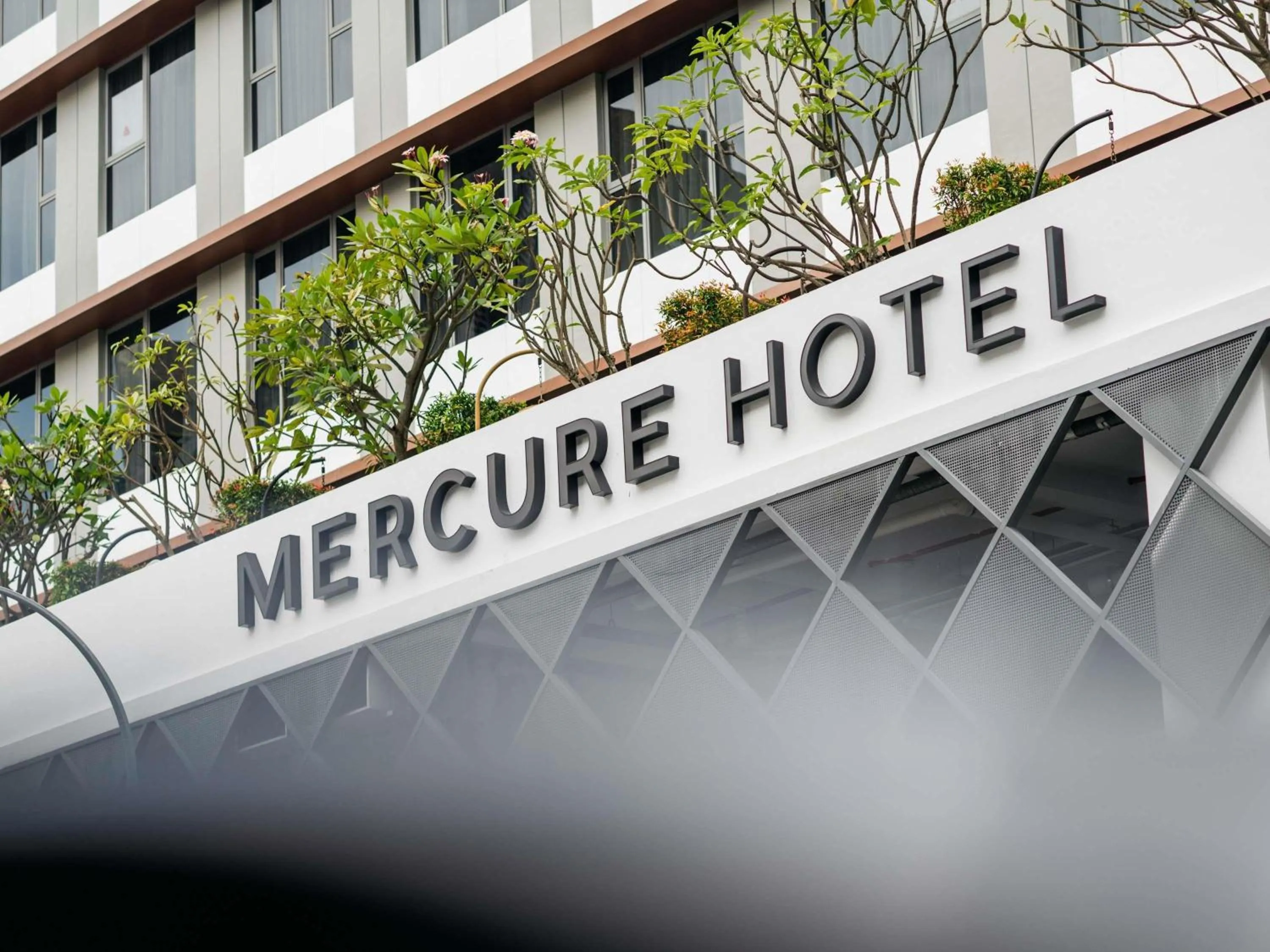 Property building in Mercure Singapore Tyrwhitt