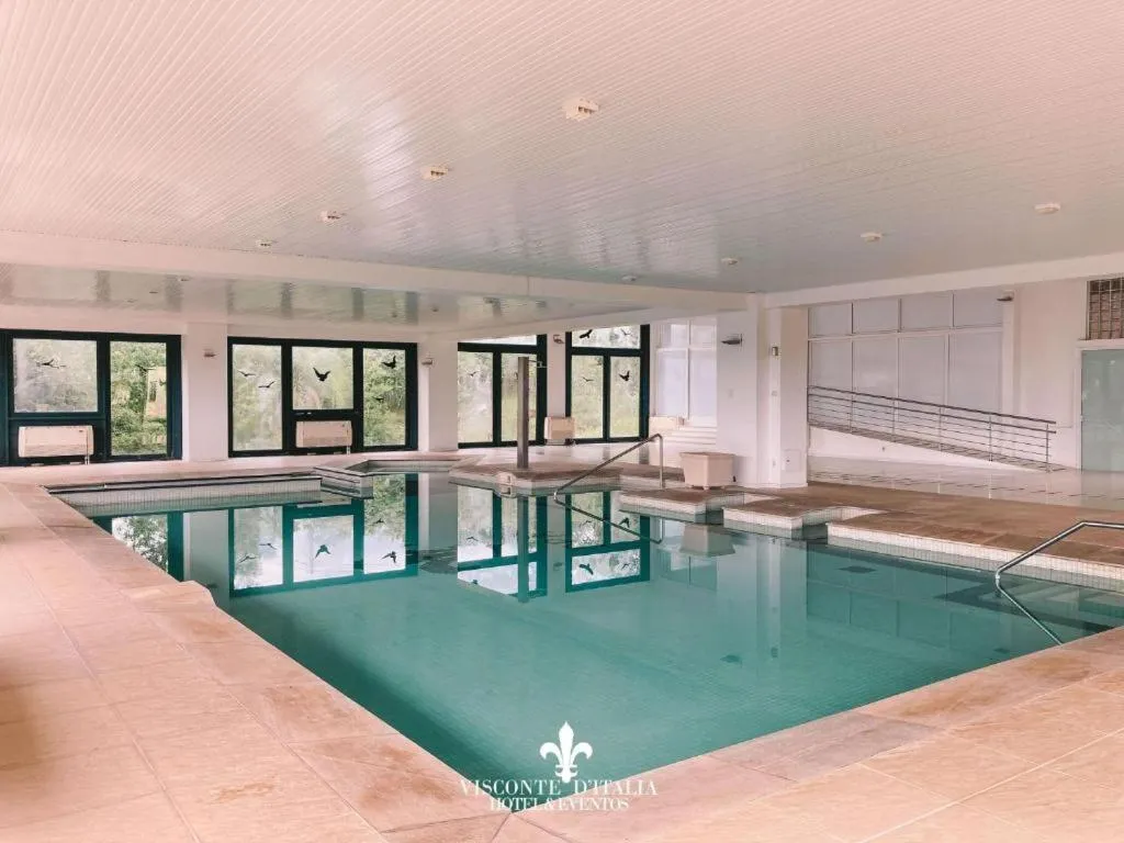 Swimming pool in Hotel Visconte D'Italia