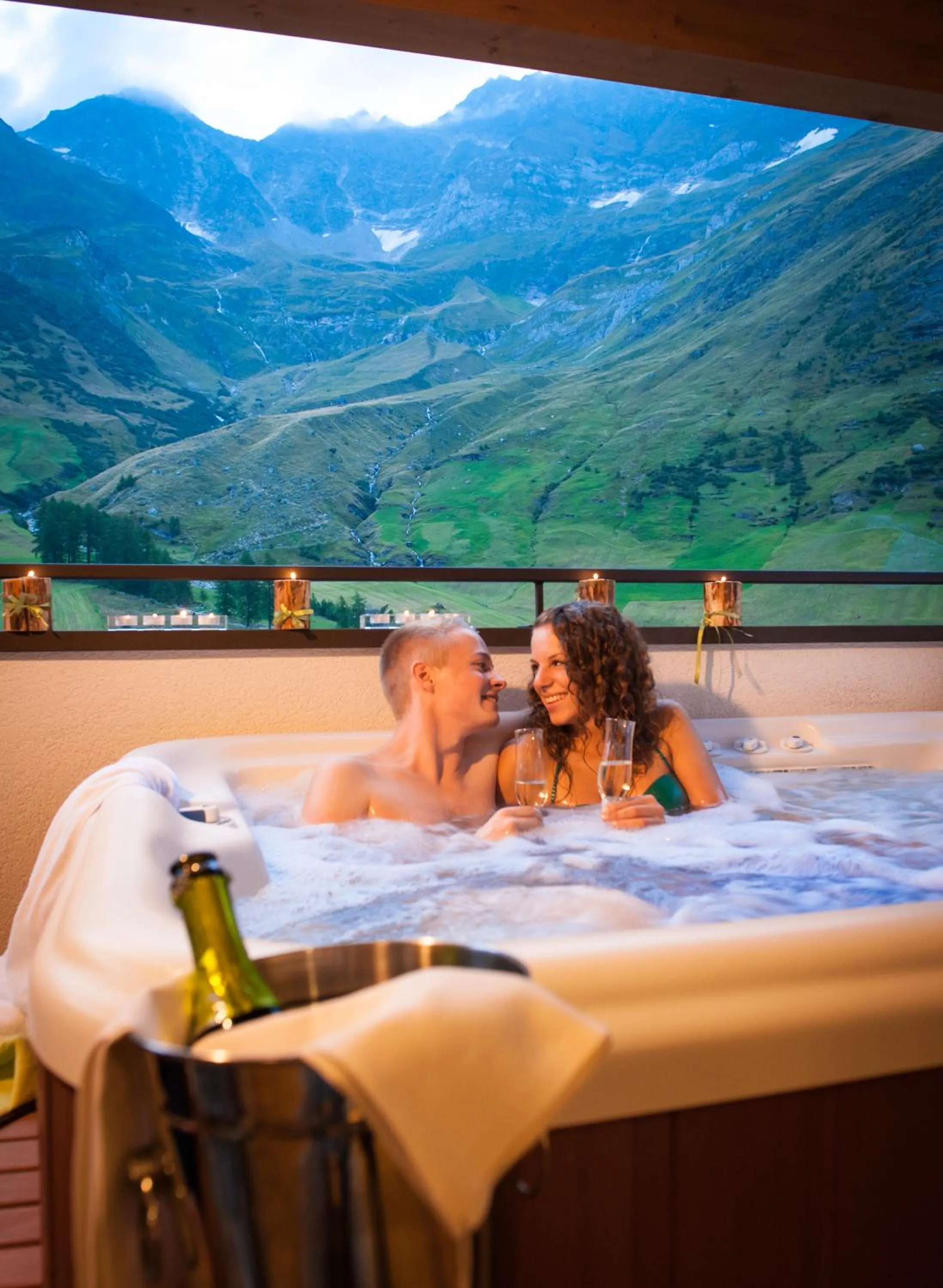 Hot Tub in Montresor Hotel Pfeldererhof