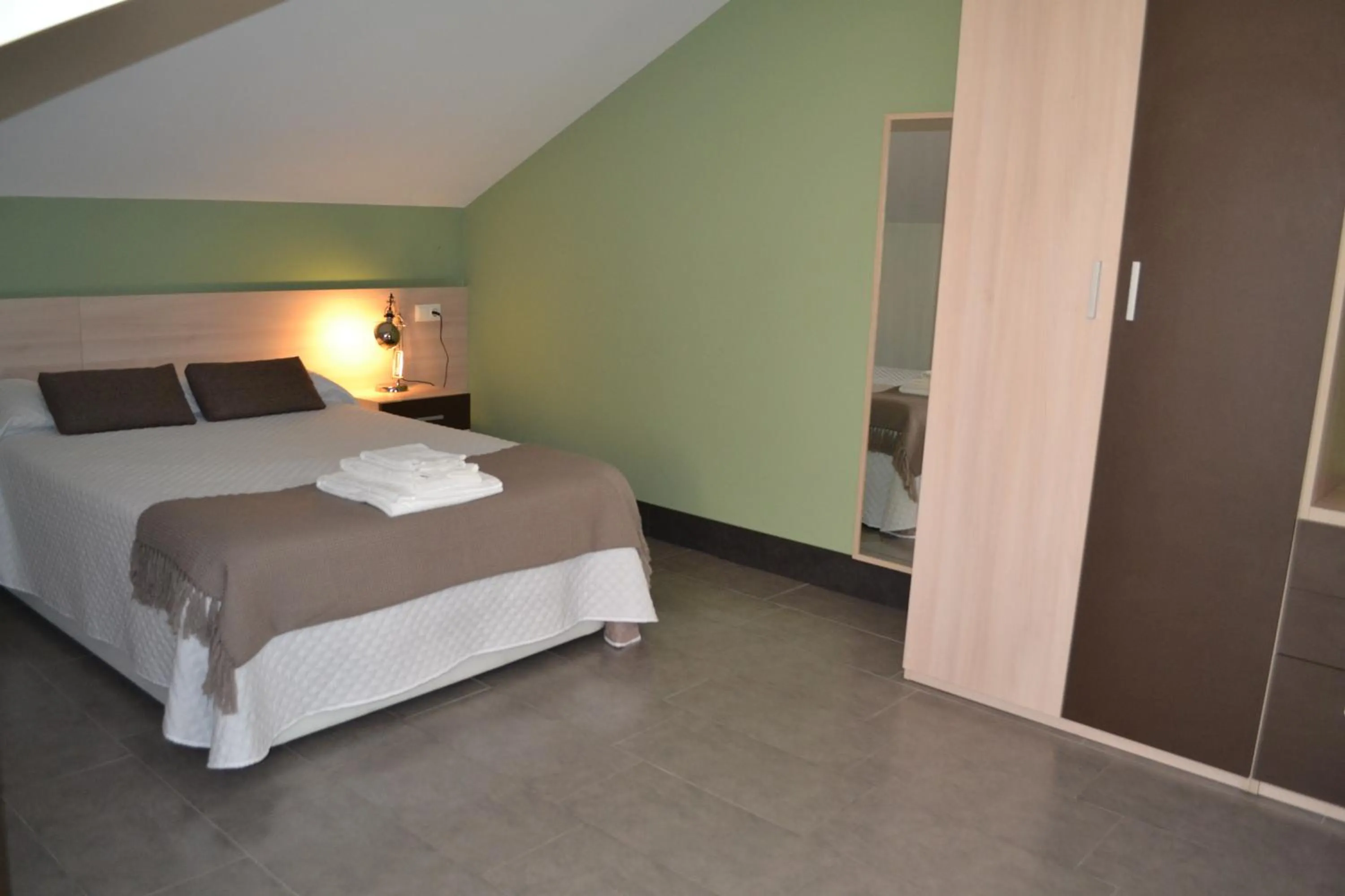 Bedroom, Bed in The Factory Residence Hall