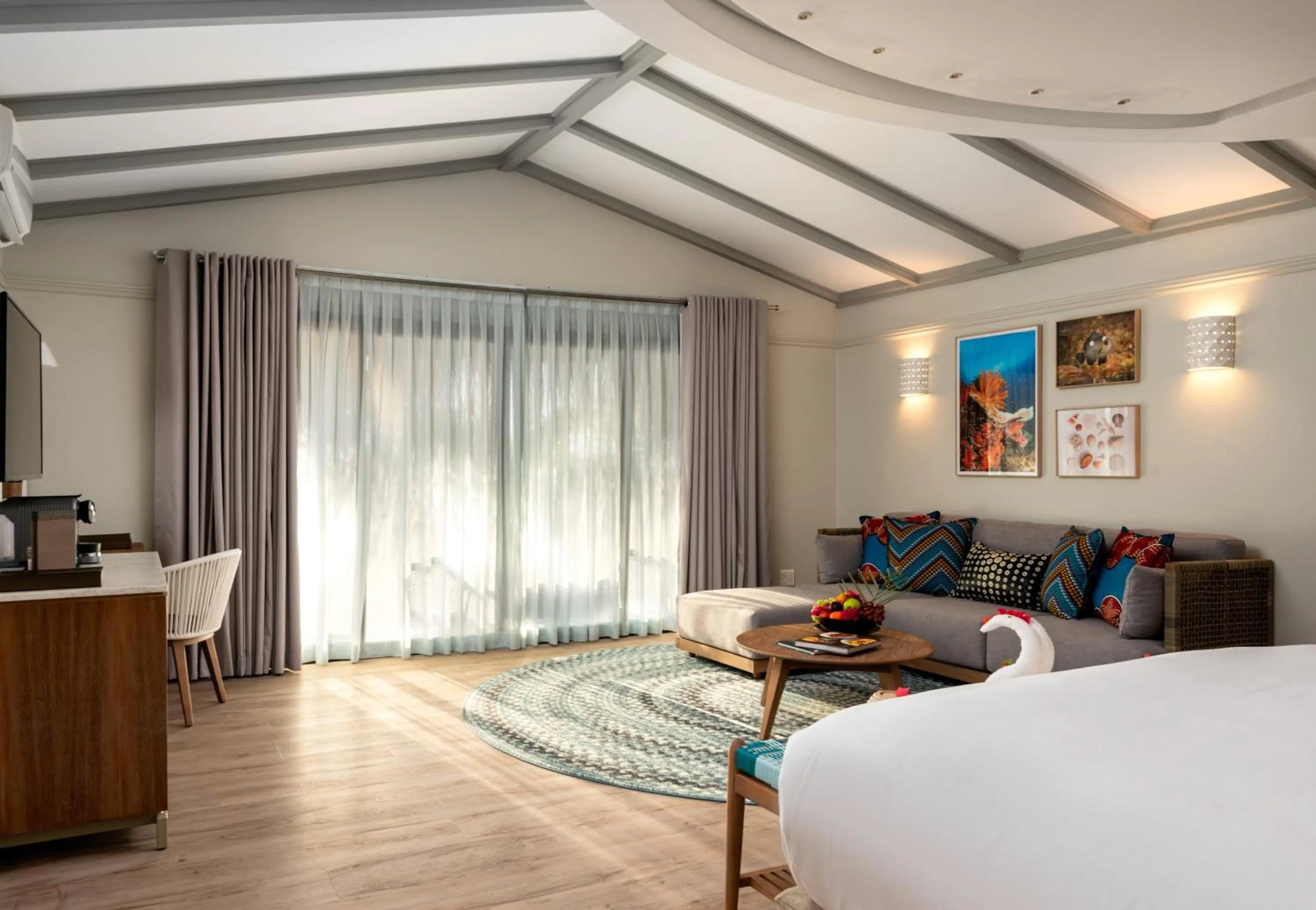 TV and multimedia in Anantara Bazaruto Island Resort