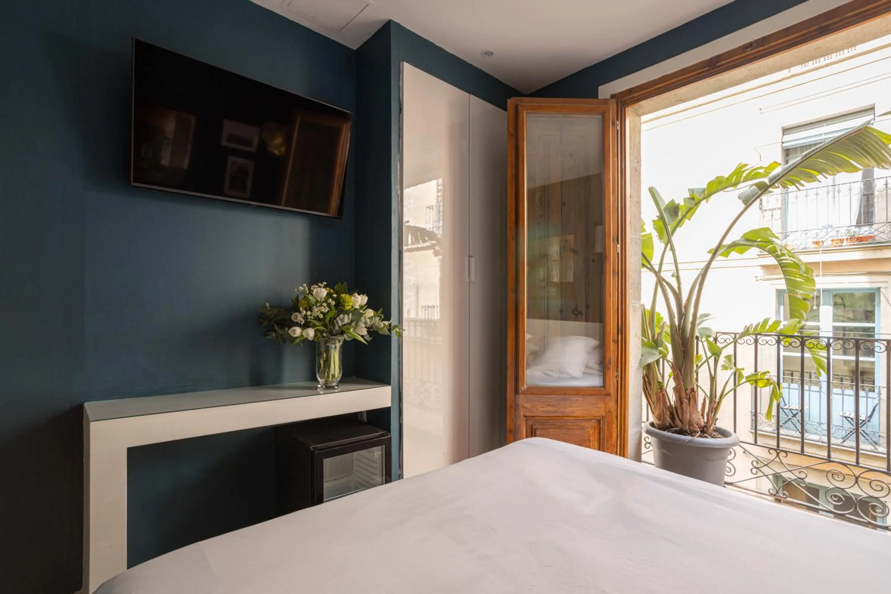 TV and multimedia, Bed in Hostal Sol y K