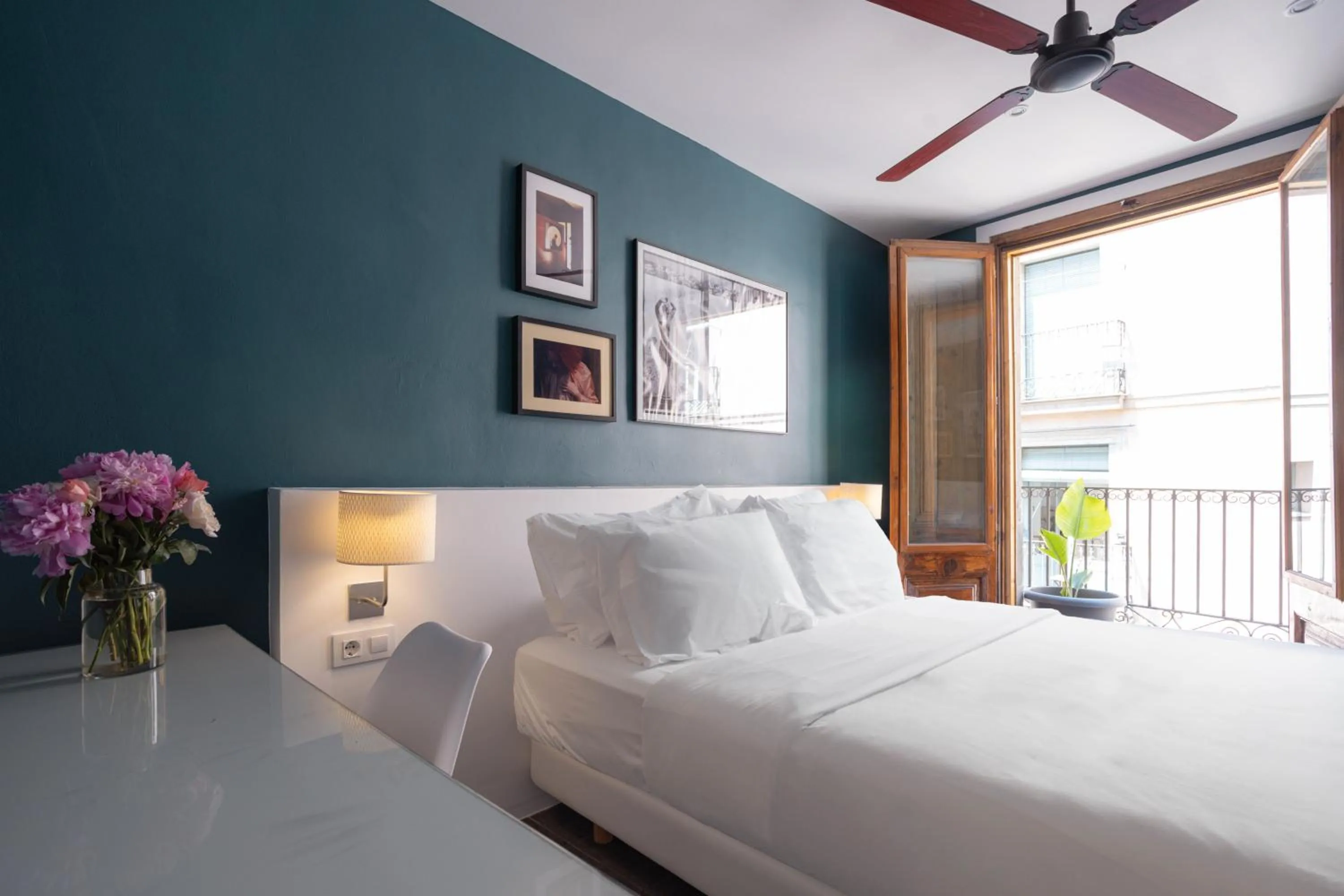 Bed in Hostal Sol y K