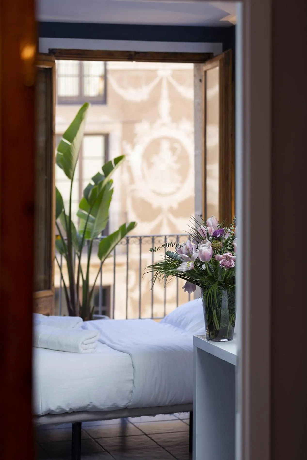Balcony/Terrace, Bed in Hostal Sol y K