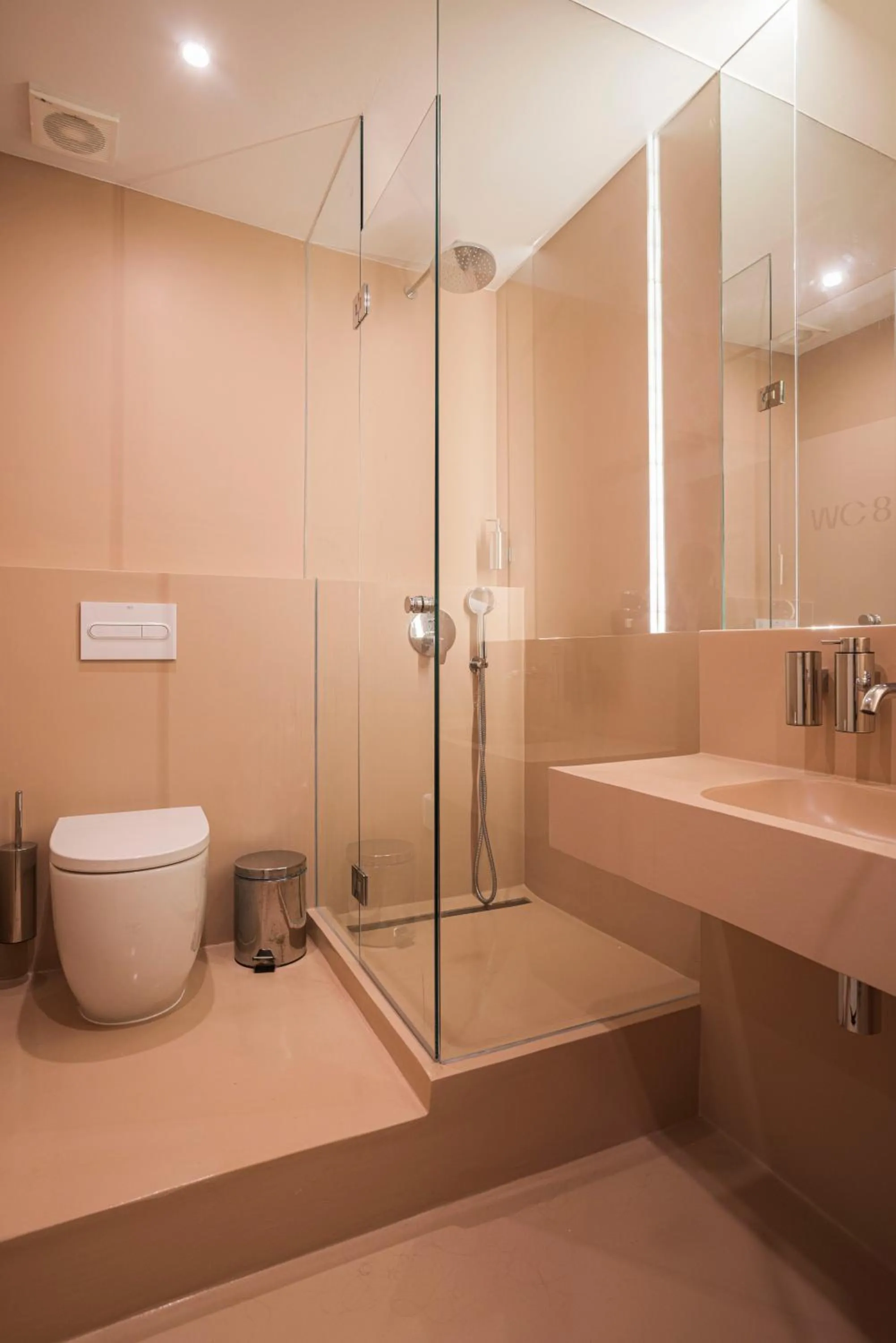 Bathroom in Hostal Sol y K