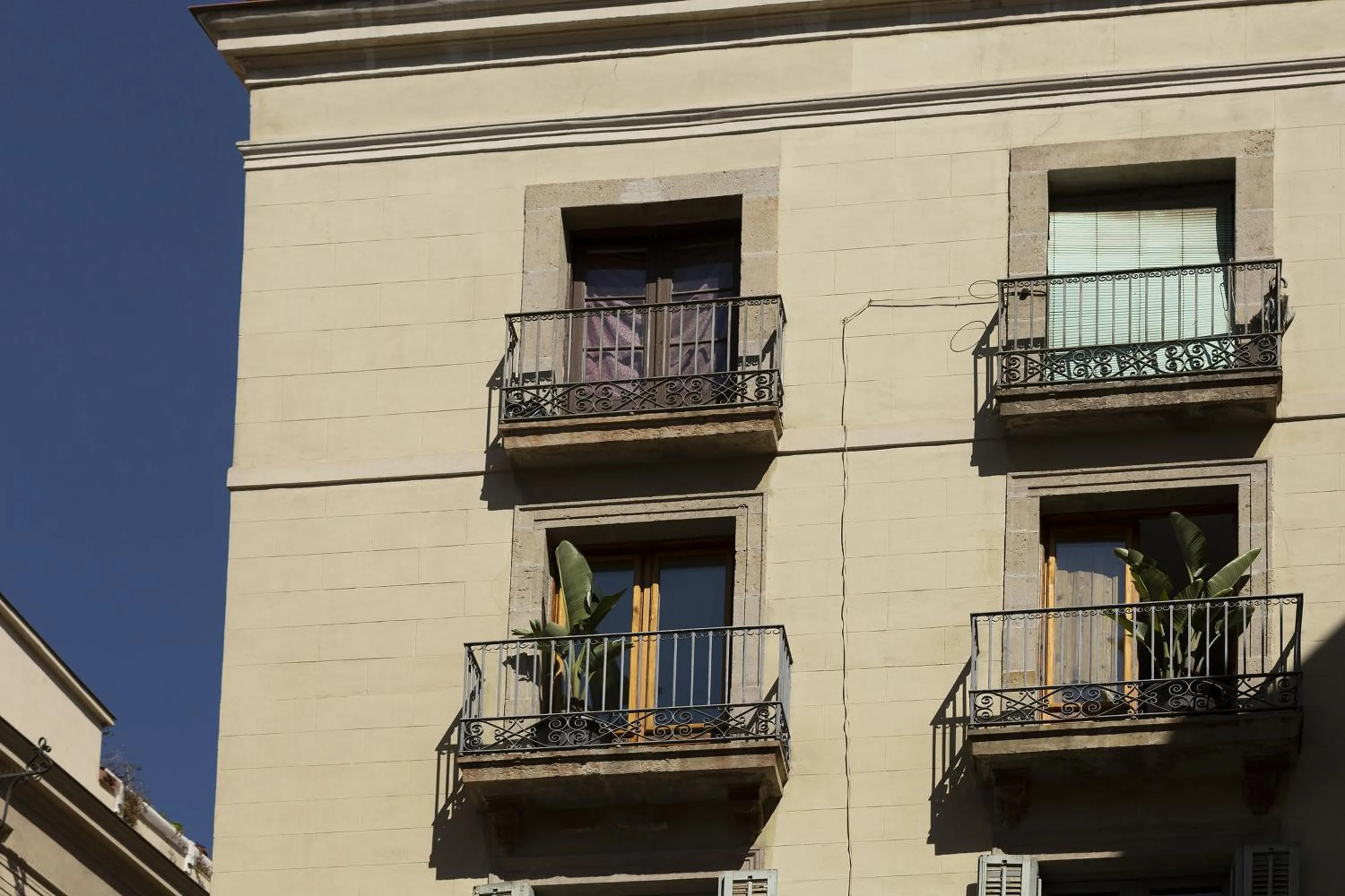 Property building in Hostal Sol y K
