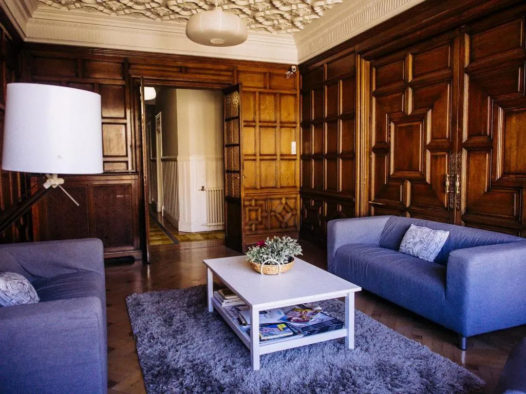 Communal lounge/ TV room in Zentric Hostel