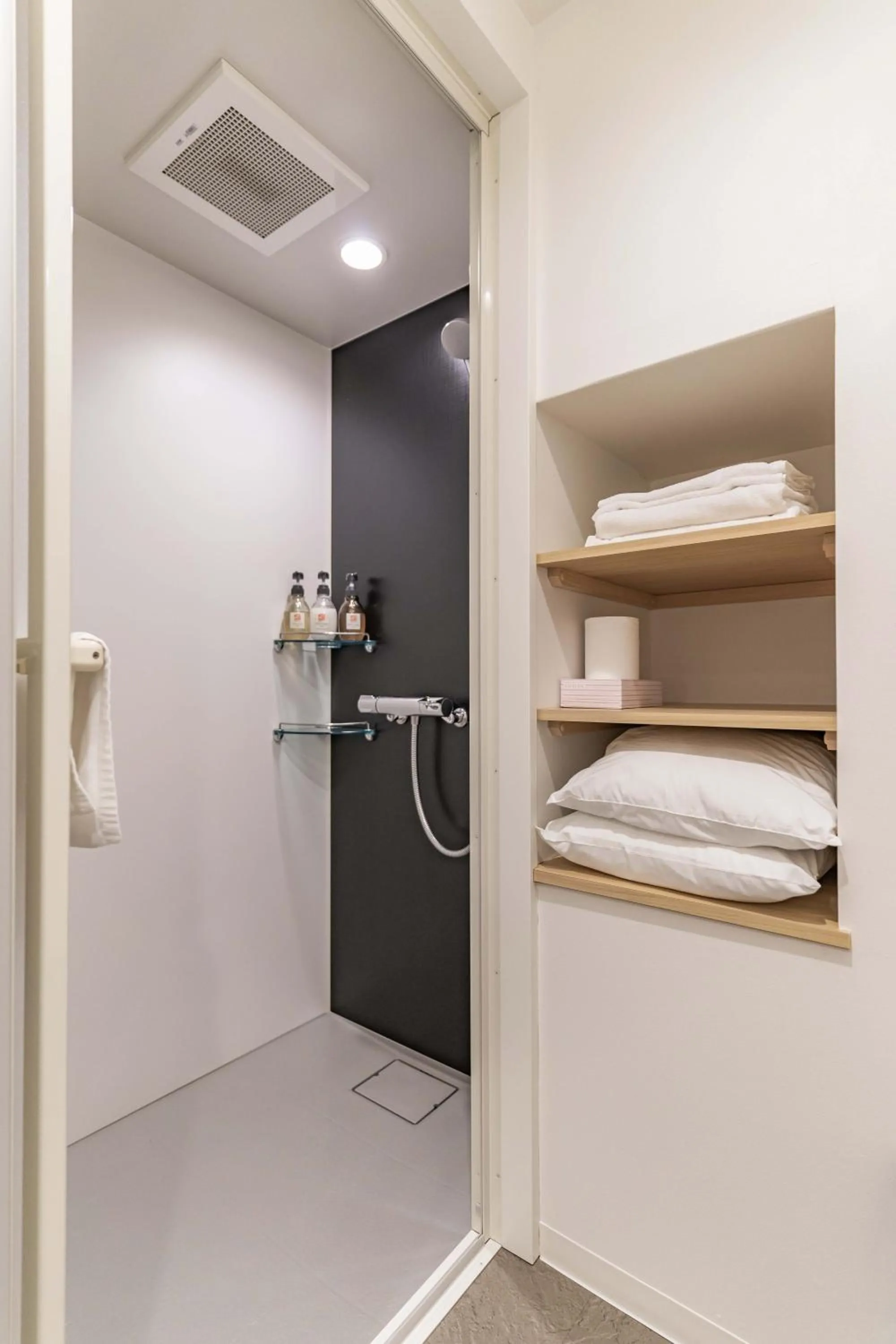 Bathroom in Kansai International Airport Hotel 11