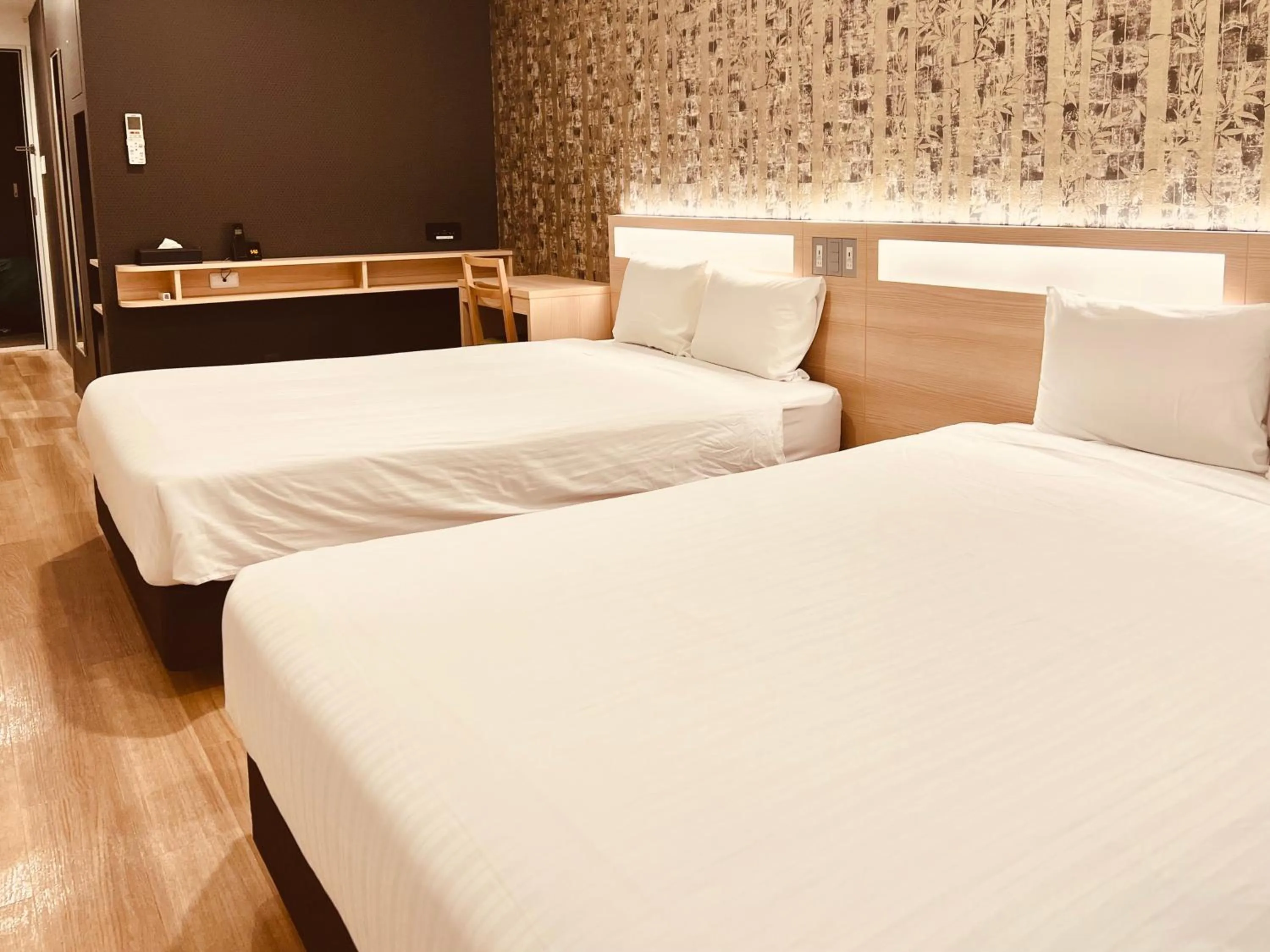 Bedroom, Bed in Kansai International Airport Hotel 11