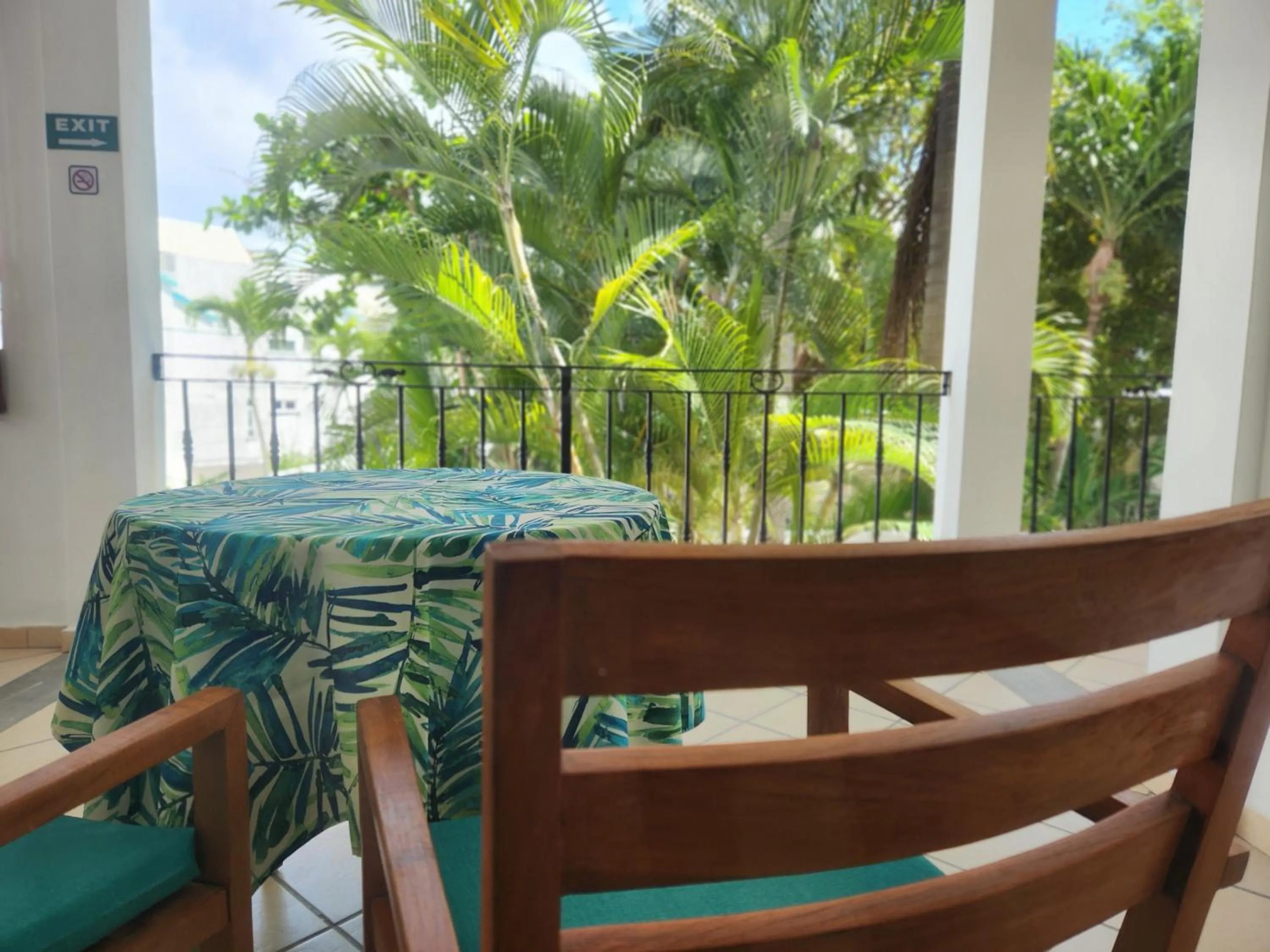 Day in La Perla Holiday Apartments