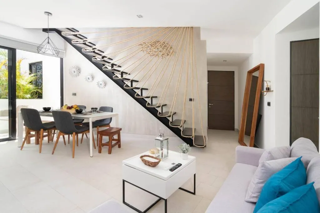 Living room in SunsetviewPH+PrivPool+Near Beach&Town+Rooftop+50mb