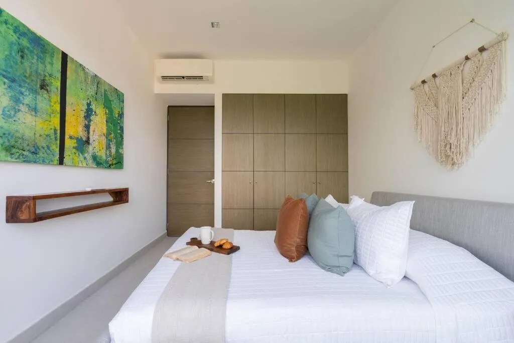 Bed in SunsetviewPH+PrivPool+Near Beach&Town+Rooftop+50mb