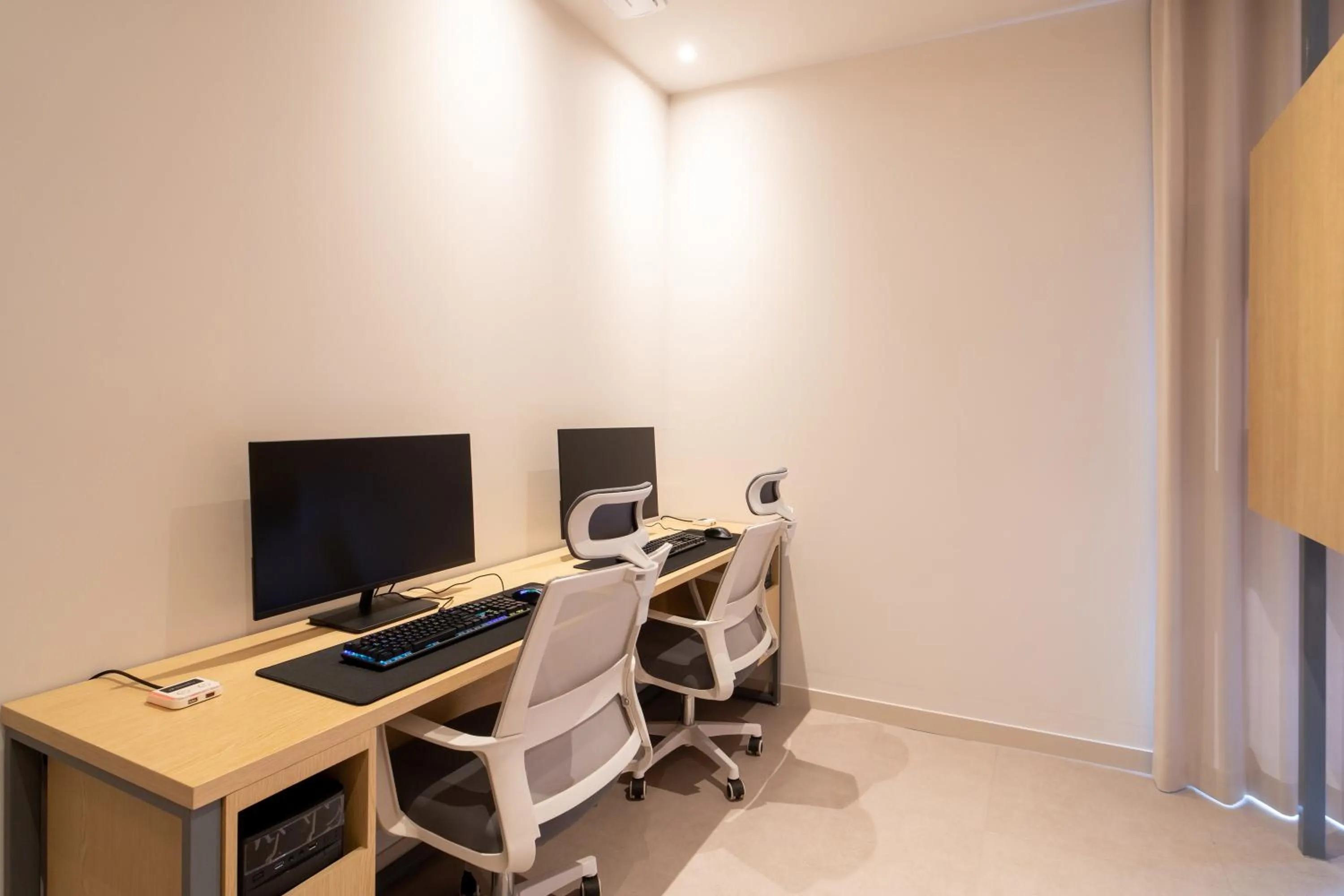 TV and multimedia in '사용x' 클릭금지 Goyang Hotel Yuji