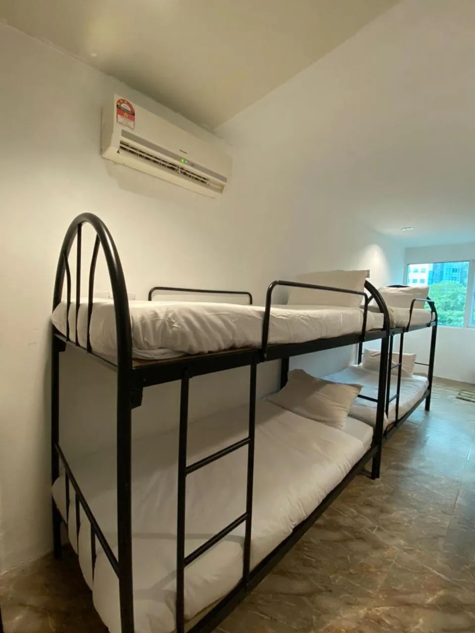 H2 Worldpackers , The Social Hotel