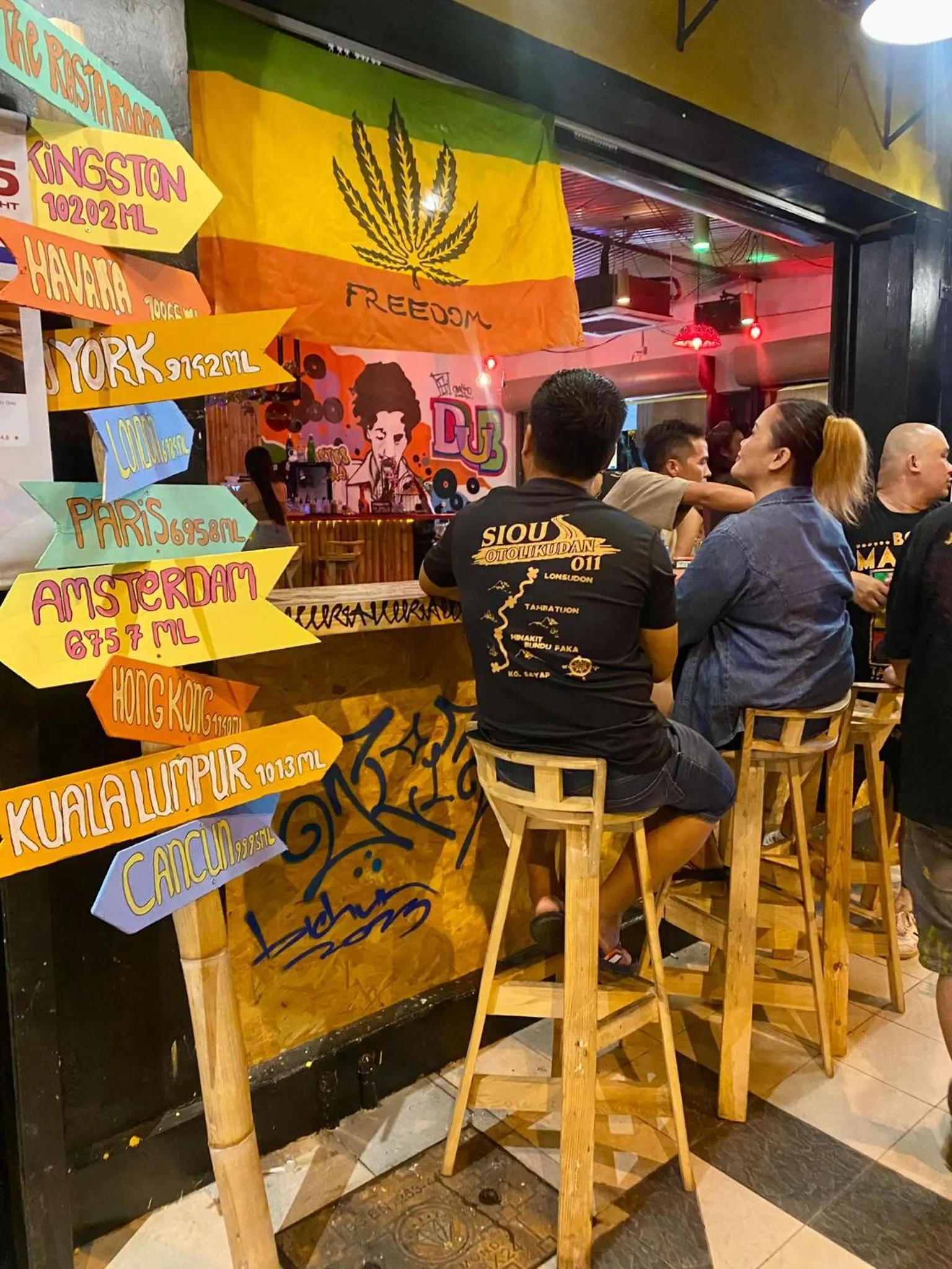 Lounge or bar in H2 Worldpackers , The Social Hotel