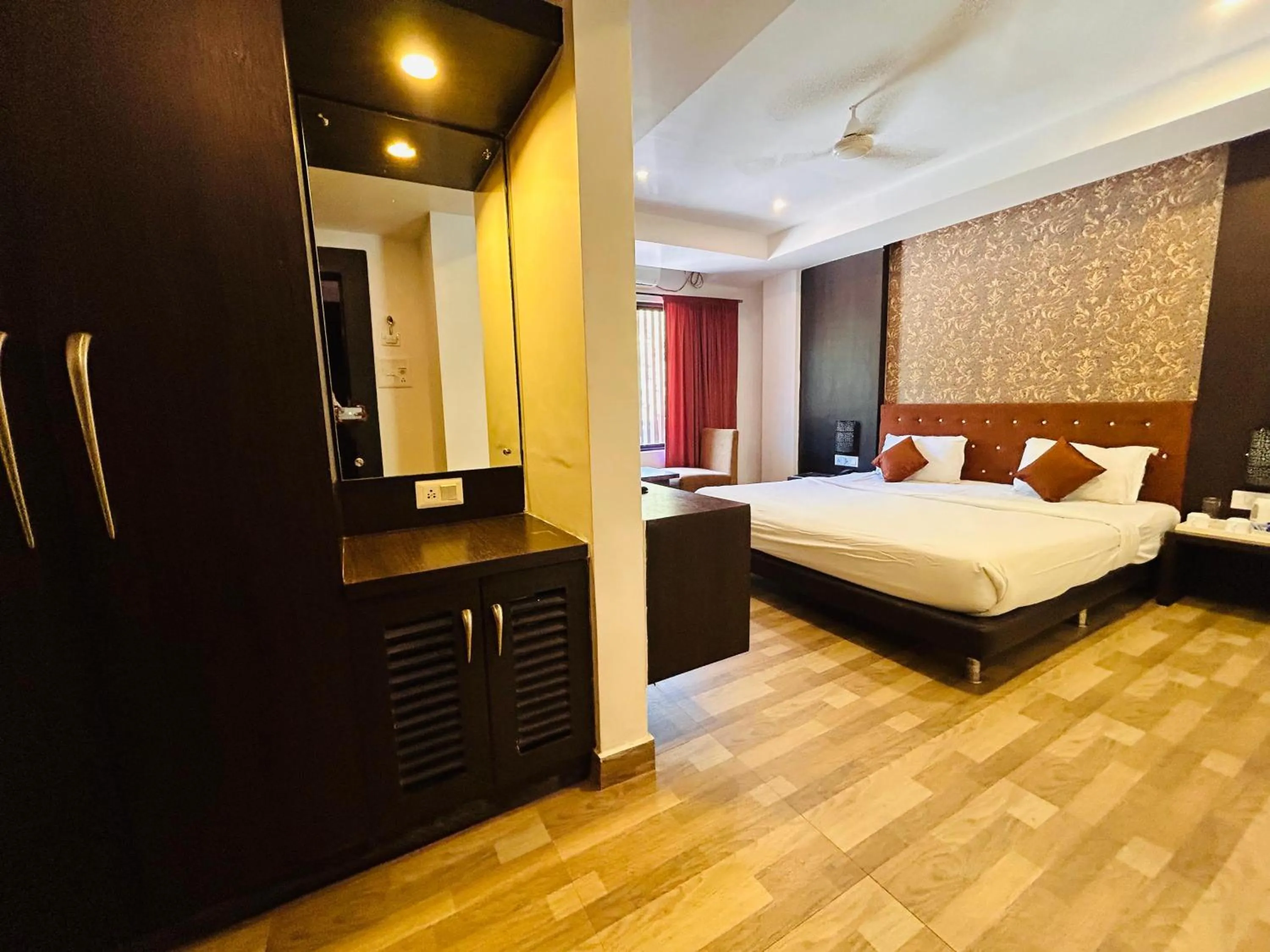 Photo of the whole room, Bed in Hotel S R Castle