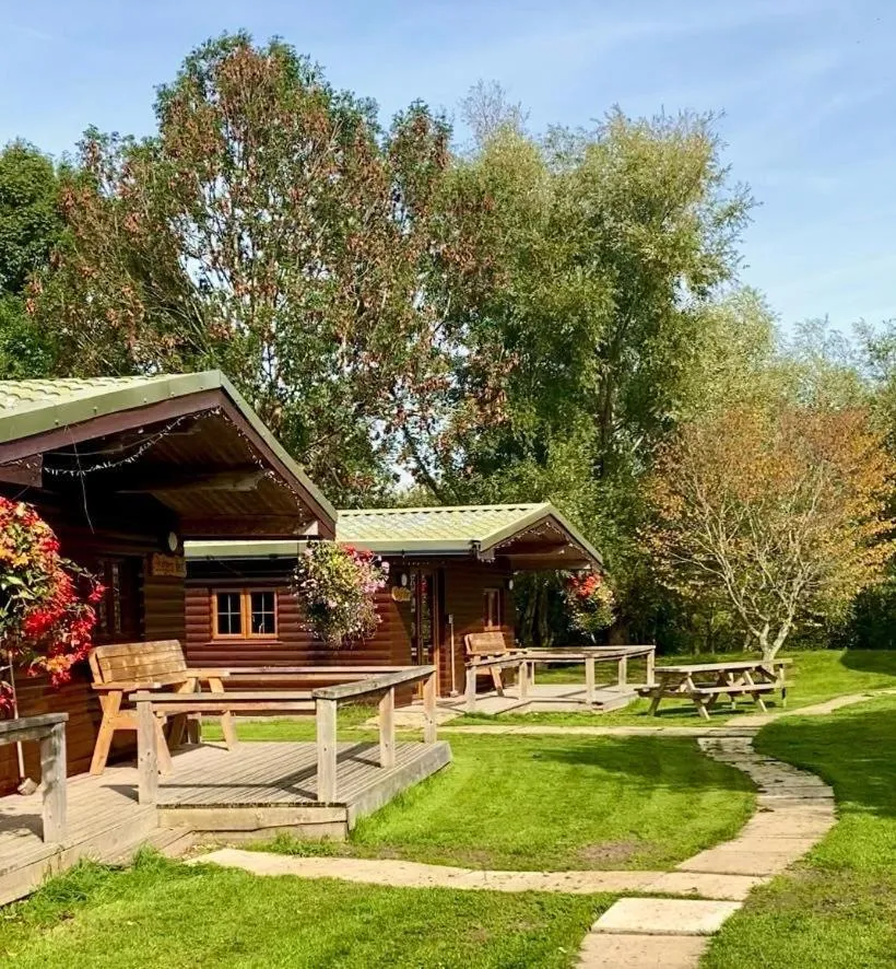 Wall Eden Farm - Luxury Log Cabins and Glamping
