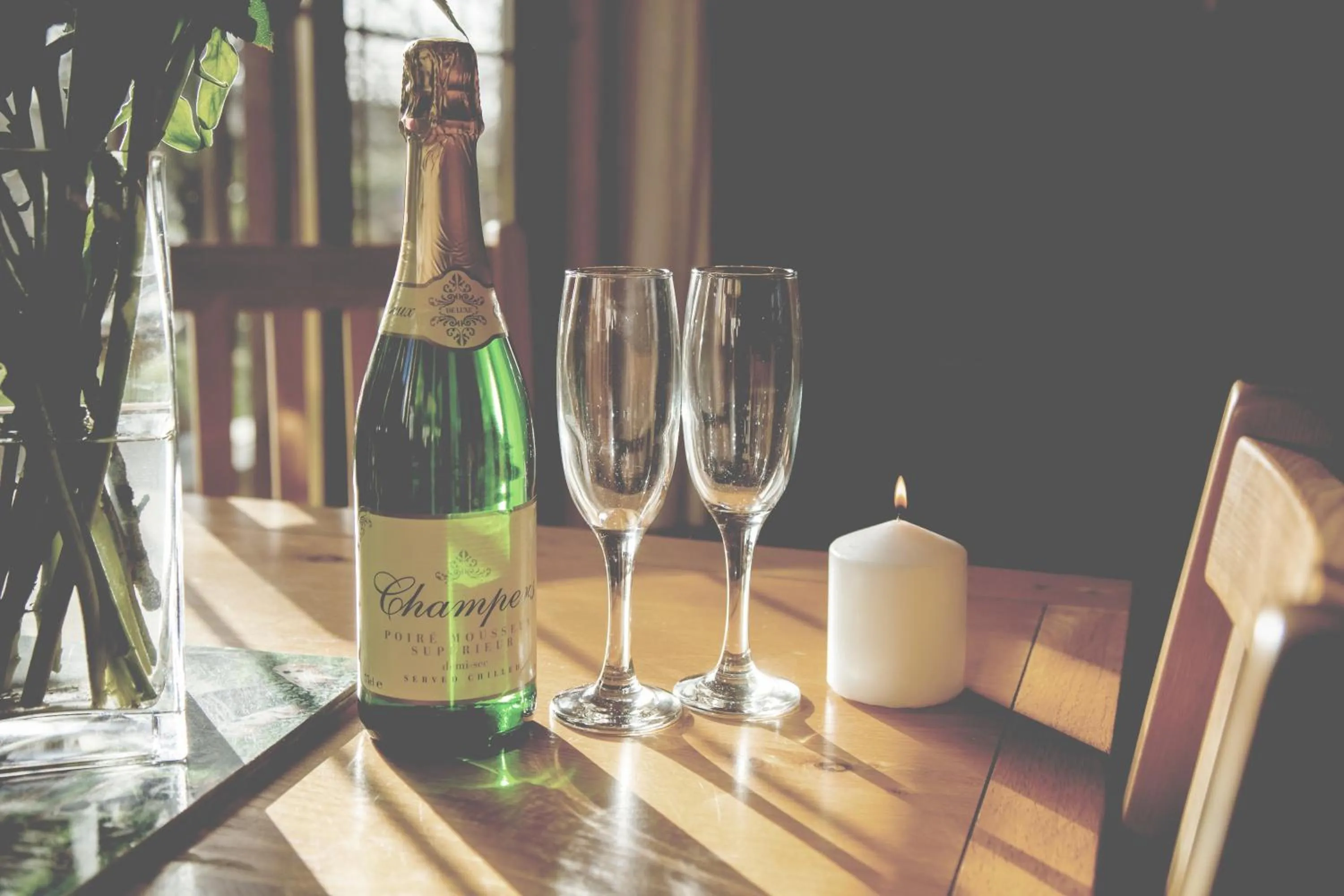 Alcoholic drinks in Wall Eden Farm - Luxury Log Cabins and Glamping