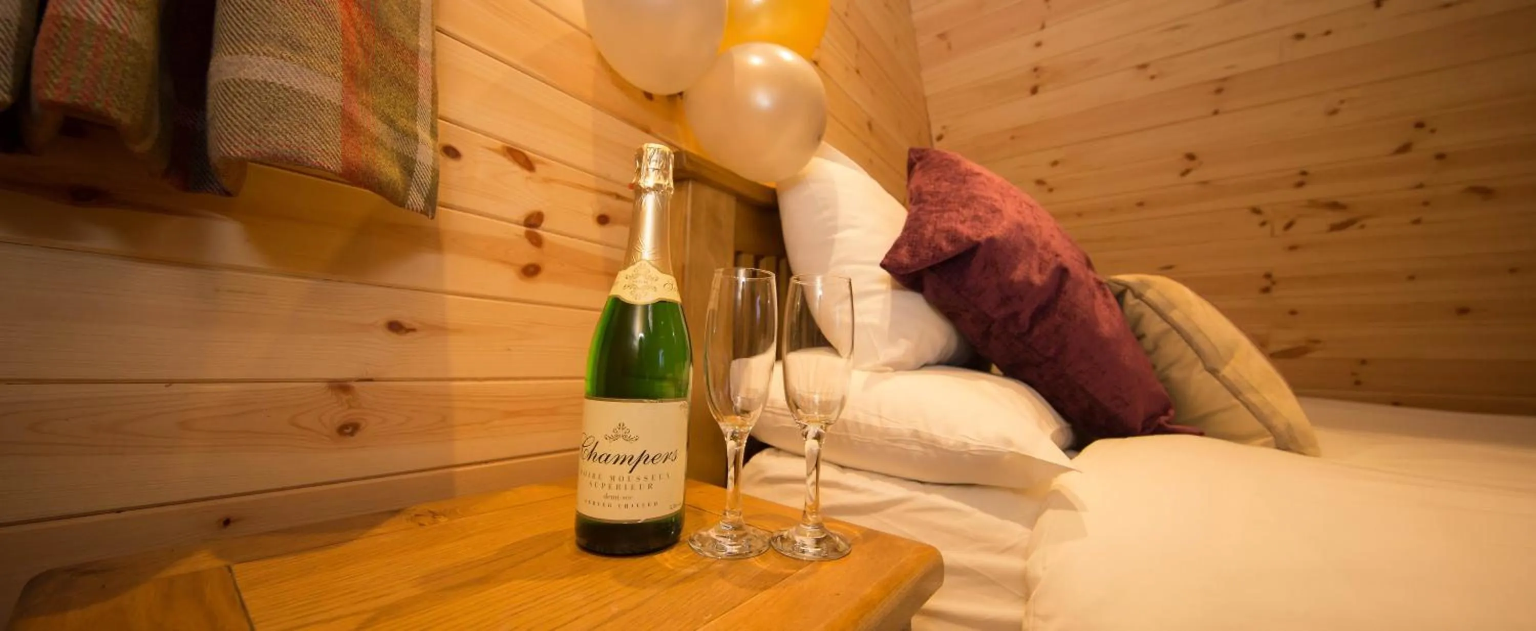 Bedroom, Bed in Wall Eden Farm - Luxury Log Cabins and Glamping